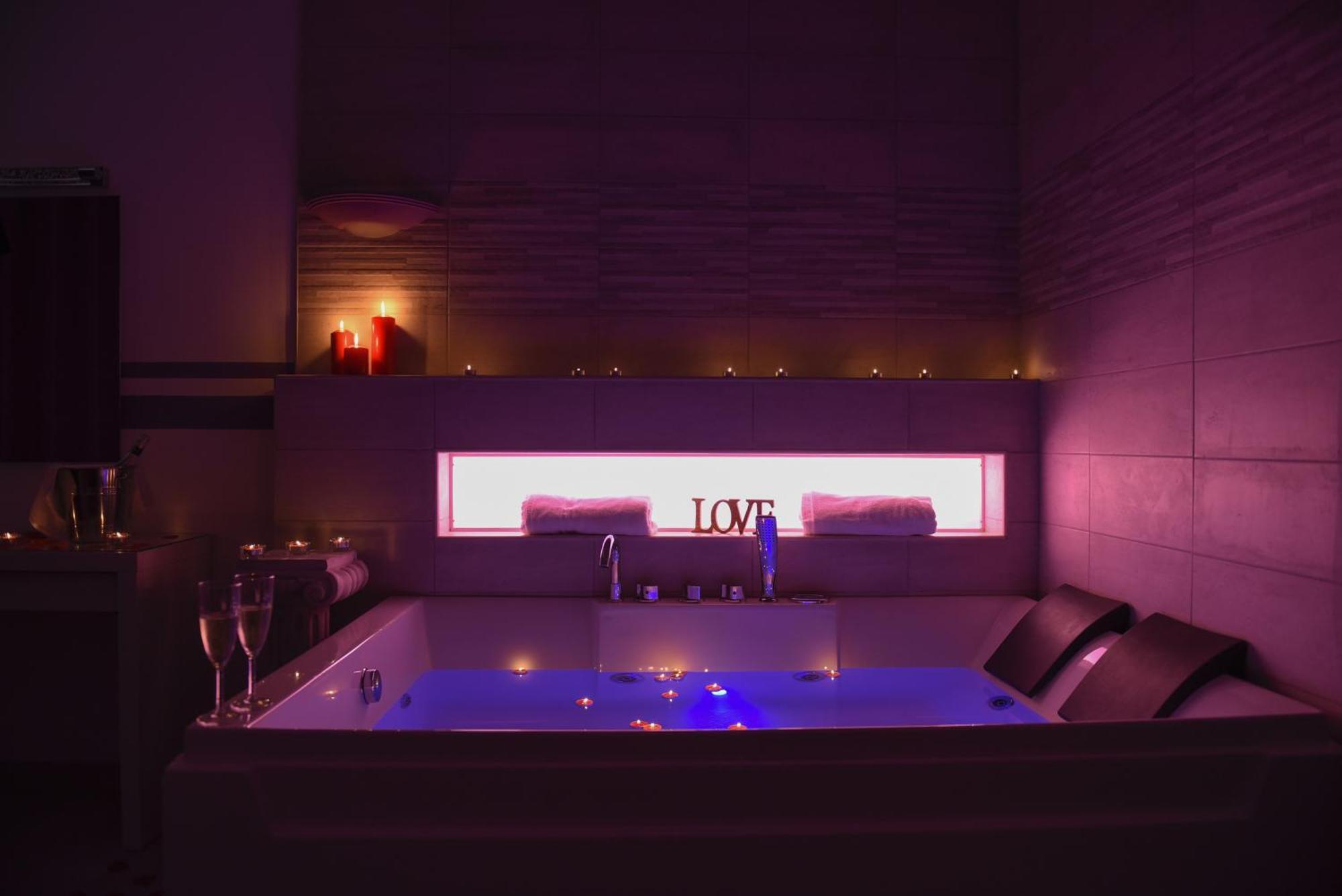 Nido Di Suite, Jacuzzi King Size, Metro C Apartment *