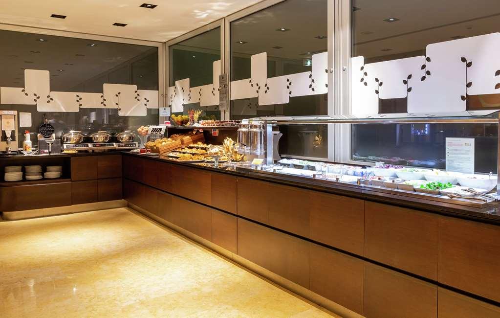Hotel Hilton Garden Claridge 4*
