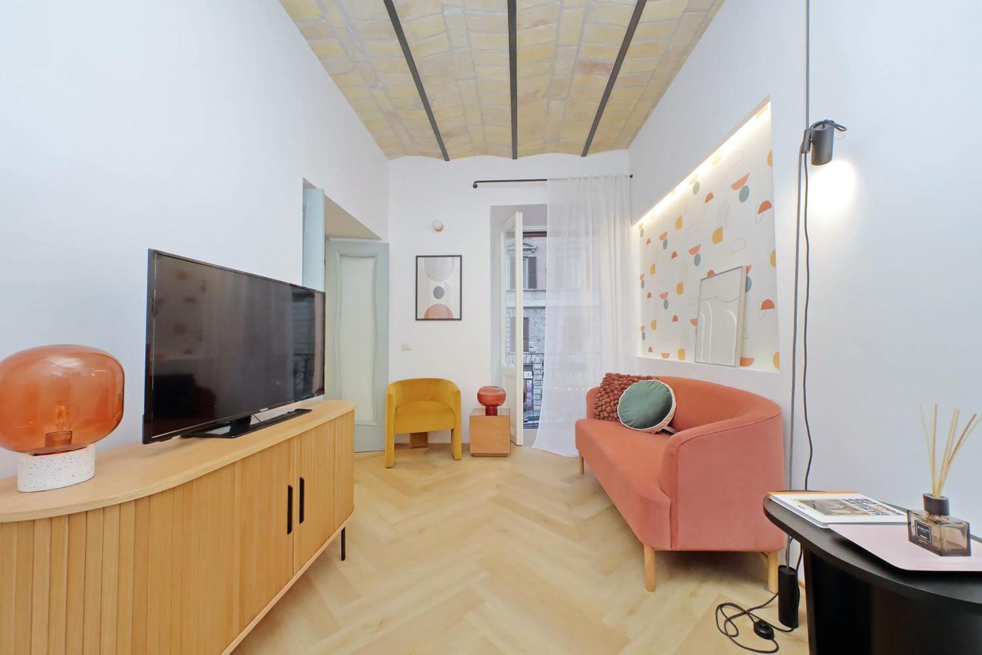 Ych-colorful And Classy Near Fori Imperiali Roma