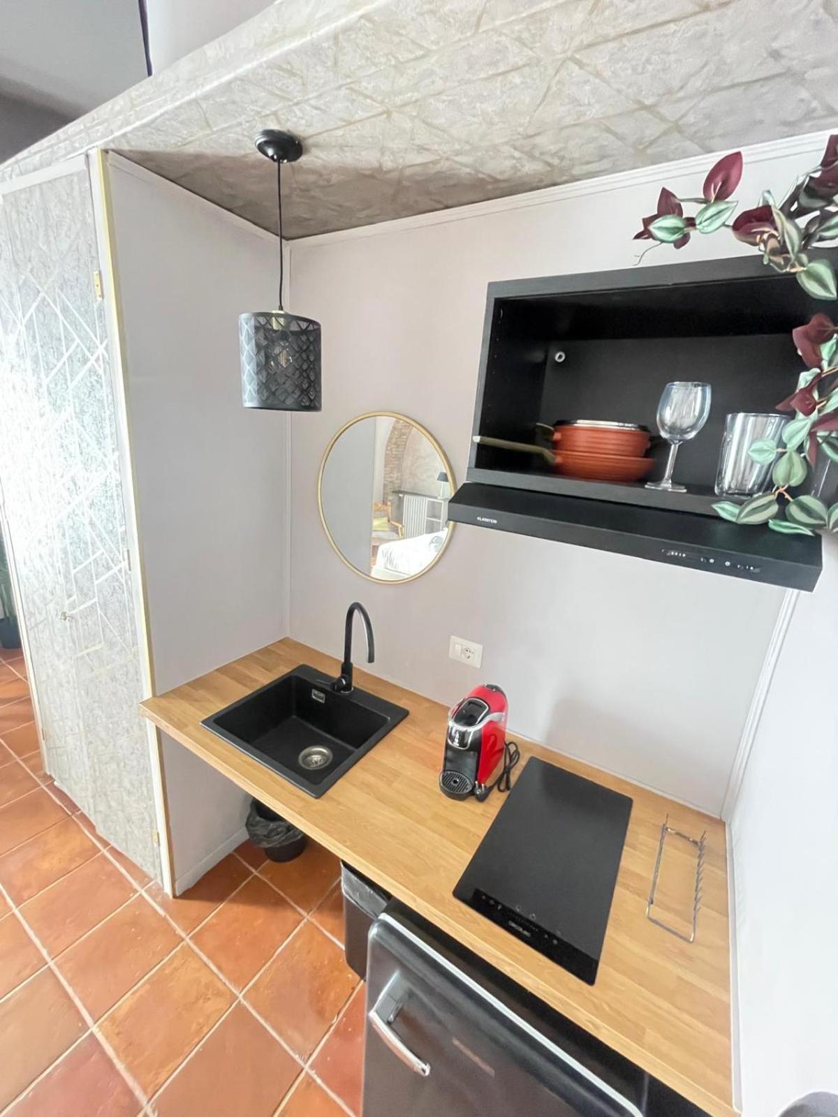Lucilla's San Pietro Station Apartment *