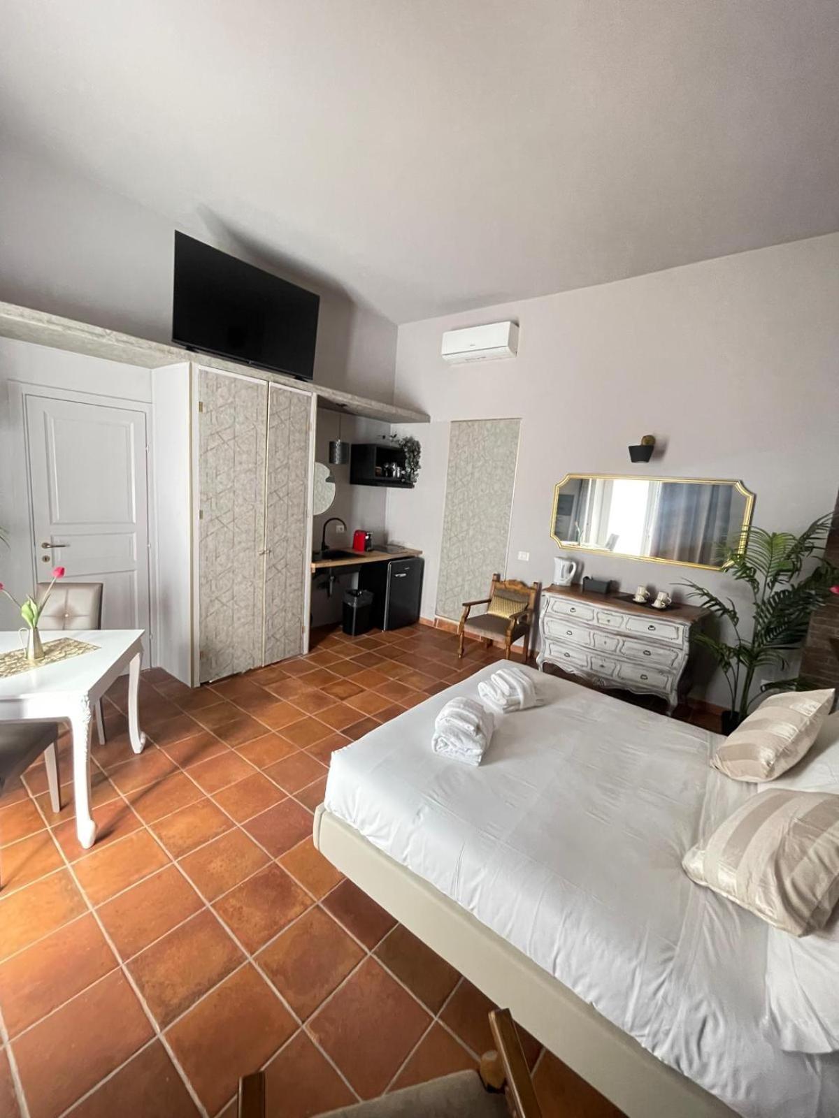 Apartment Lucilla's San Pietro Station *