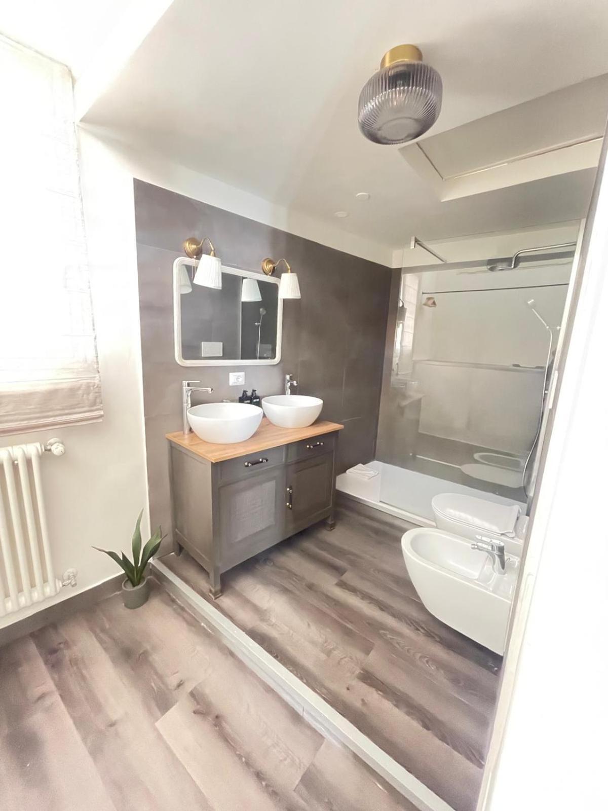 Lucilla's San Pietro Station Apartment