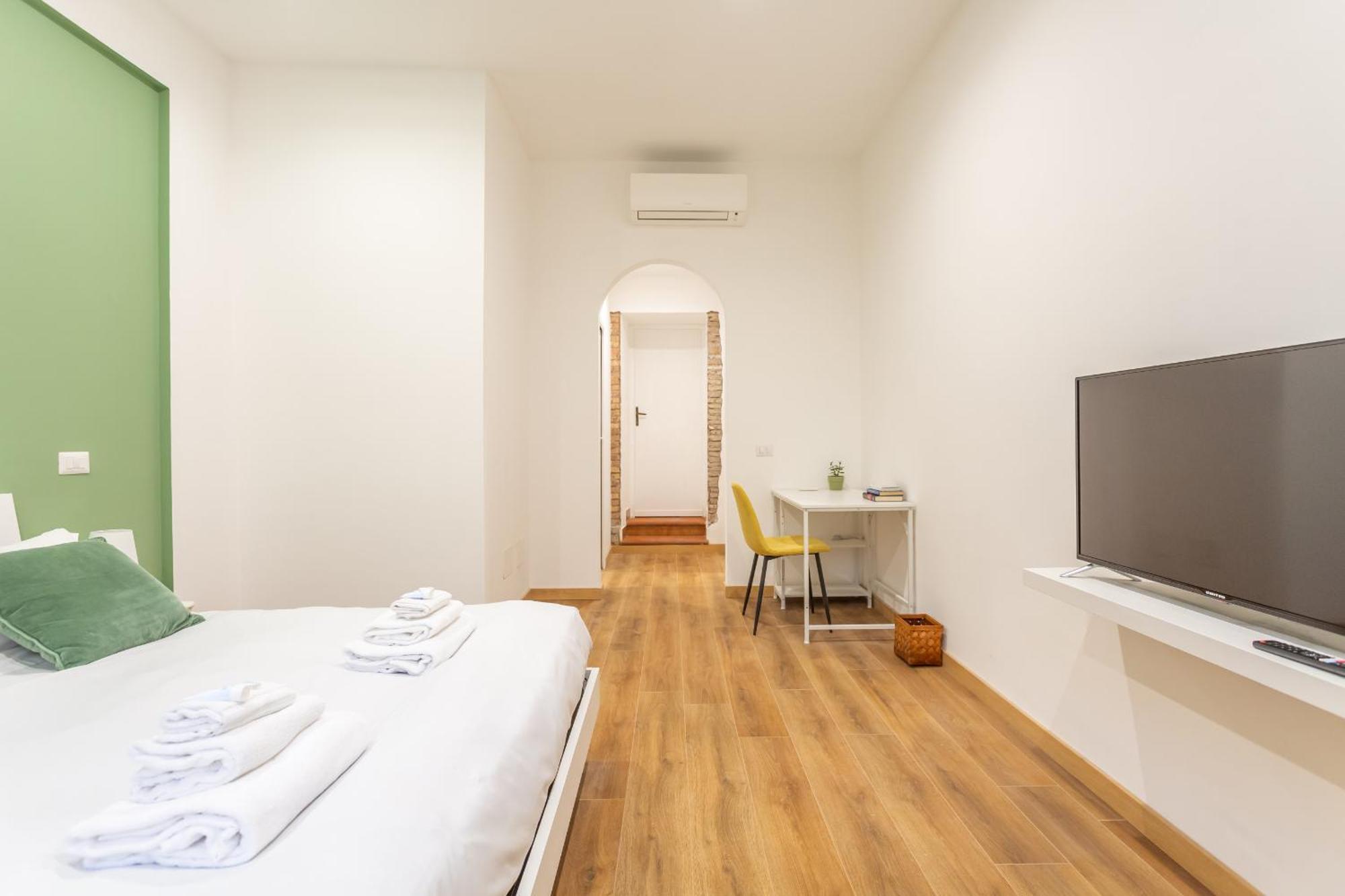2 Bdr Navona Quintessential Charm *