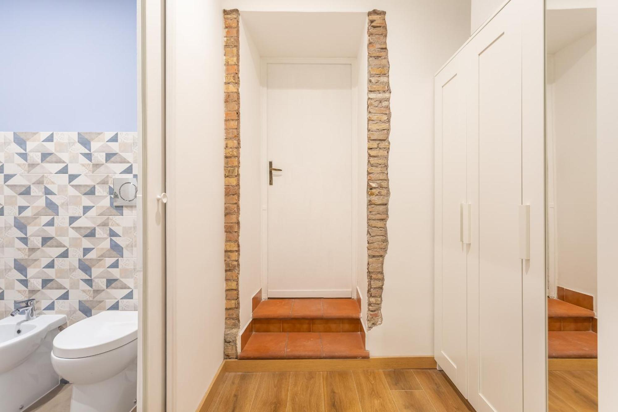 2 Bdr Navona Quintessential Charm