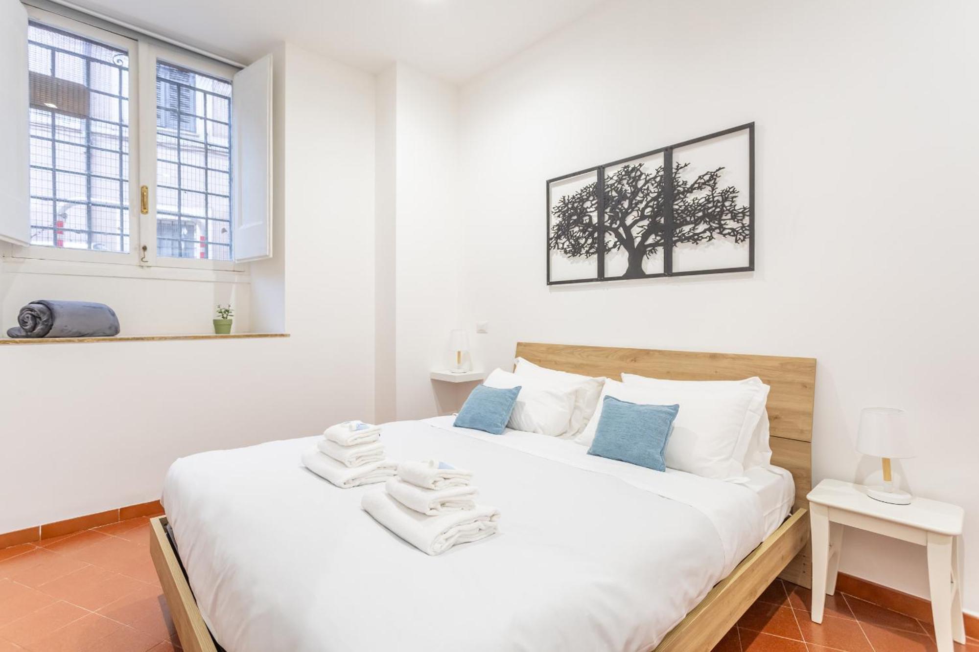 2 Bdr Navona Quintessential Charm
