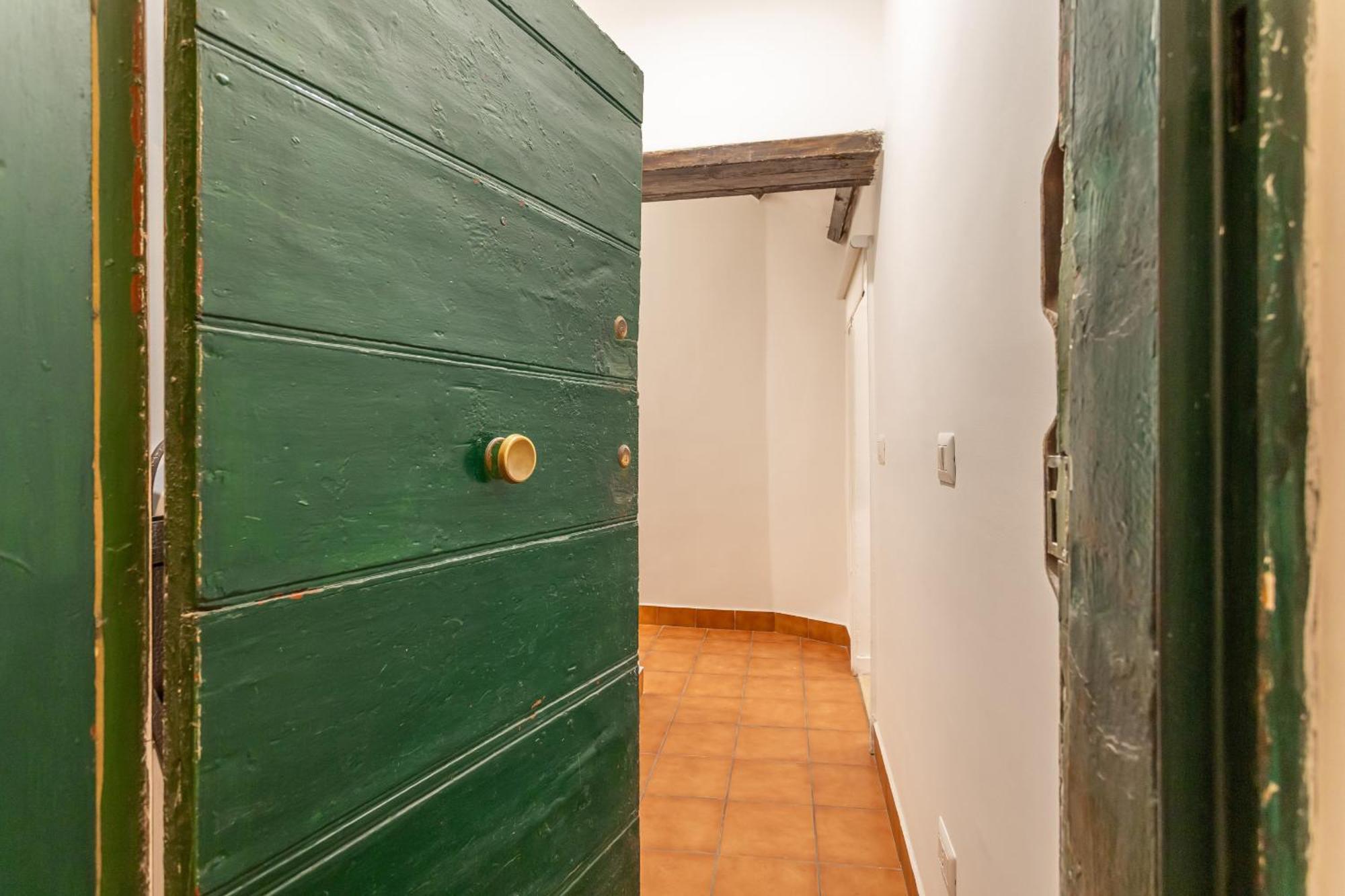 2 Bdr Navona Quintessential Charm *