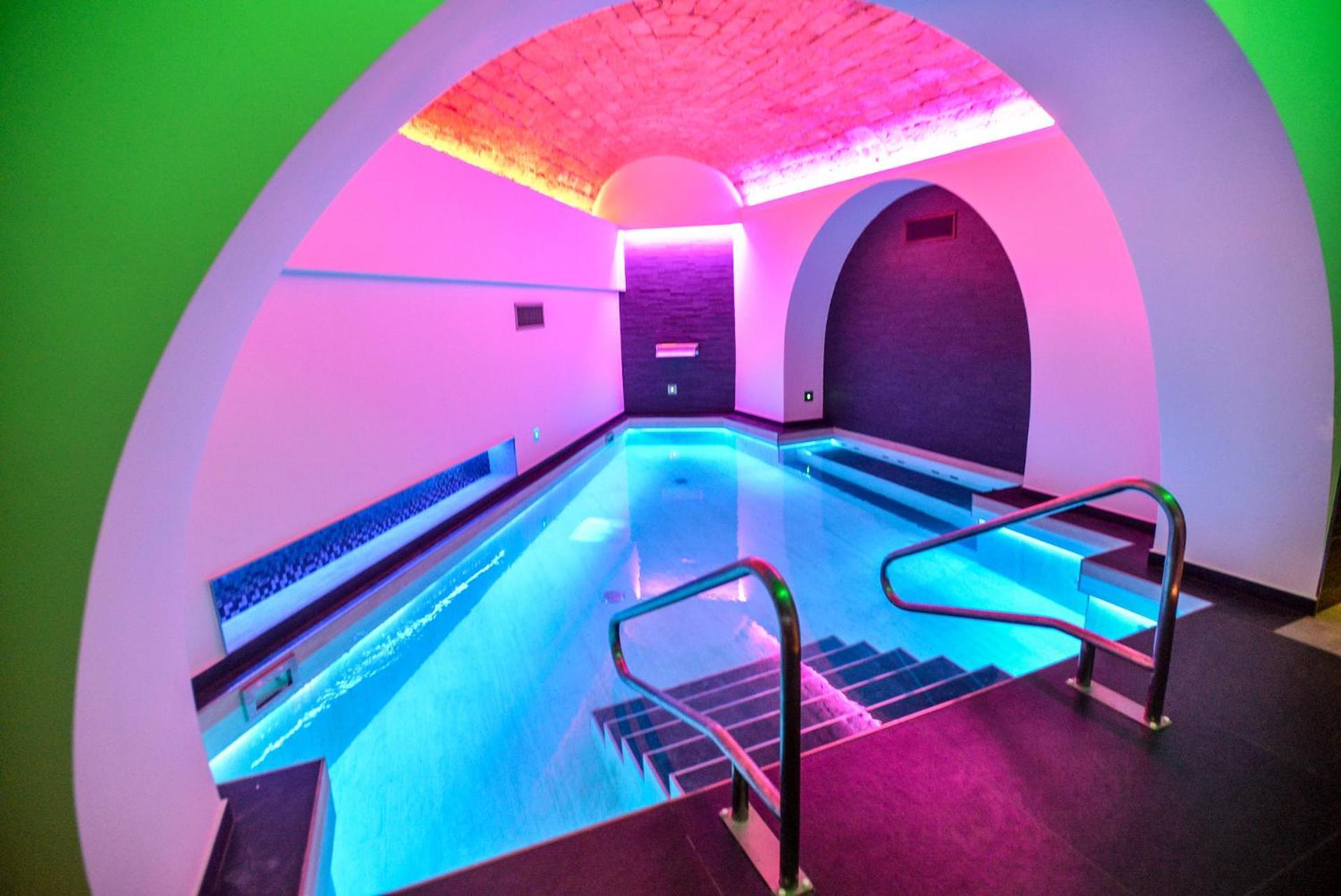 The One Boutique & (adults Only) Hotell 4*