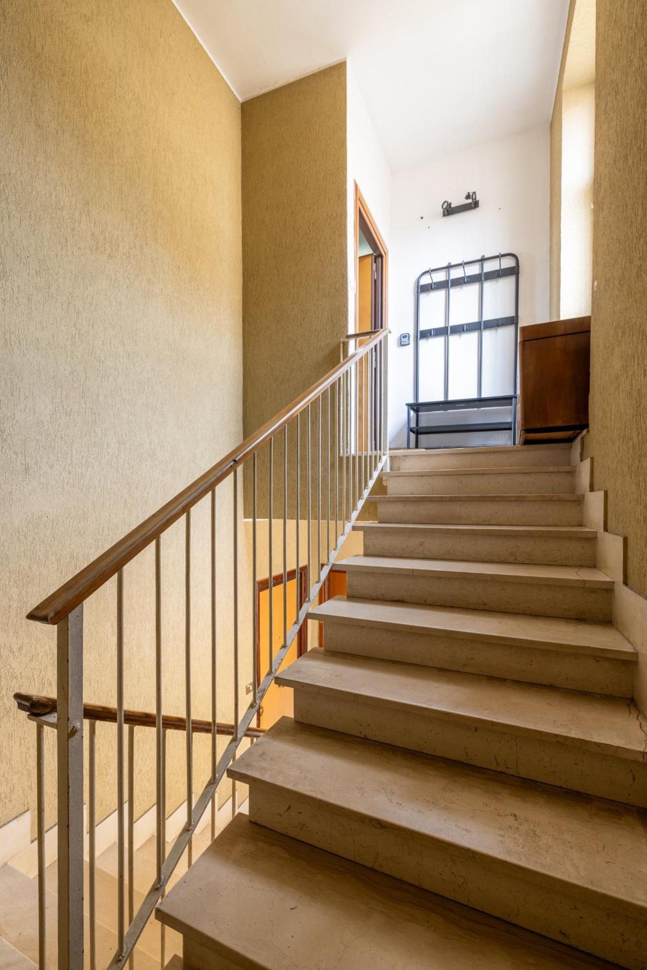 Spacious With Terrace 3 Bedroom, Metroa Battistini Apartment Rom