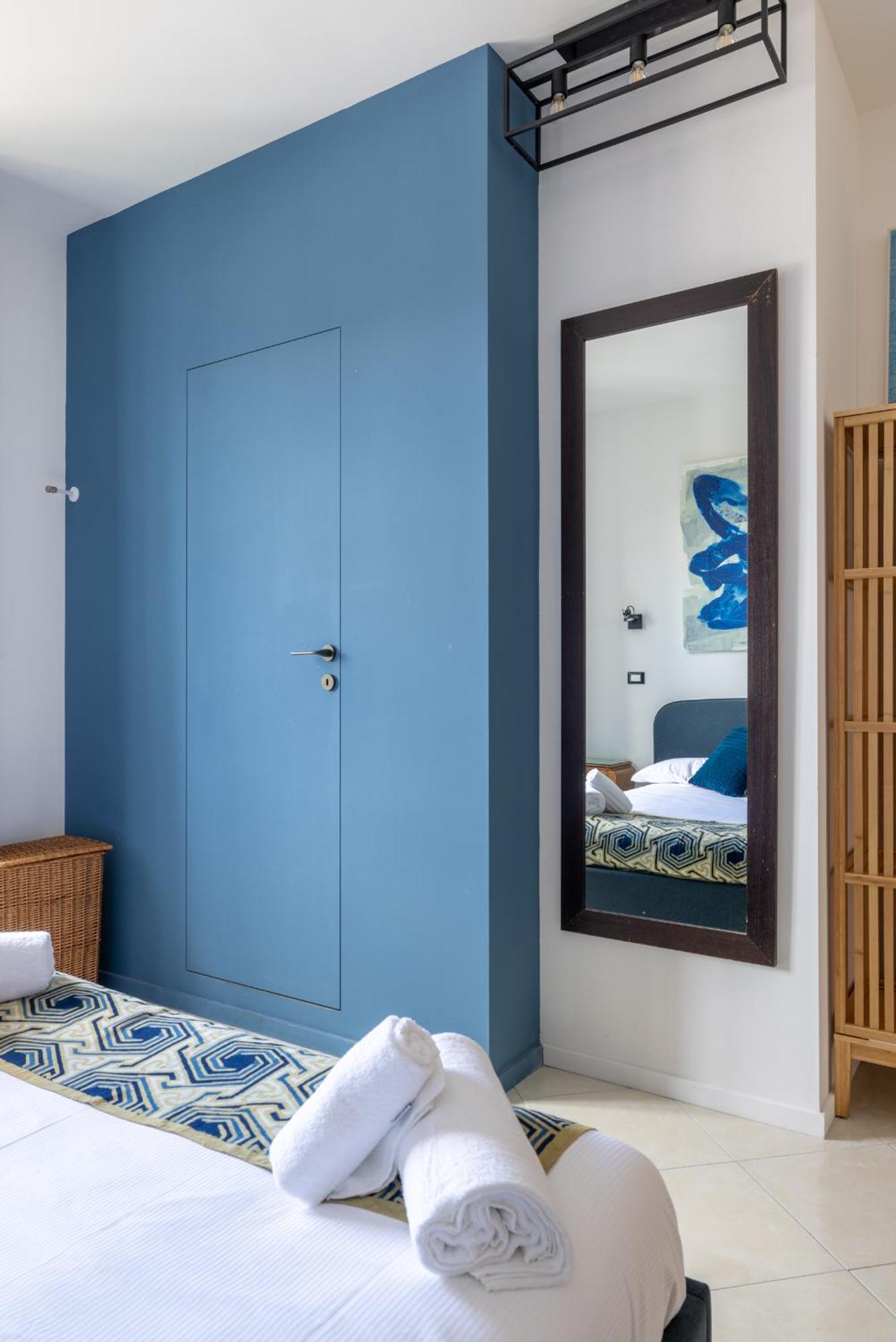 Spacious With Terrace 3 Bedroom, Metroa Battistini Apartment Rom