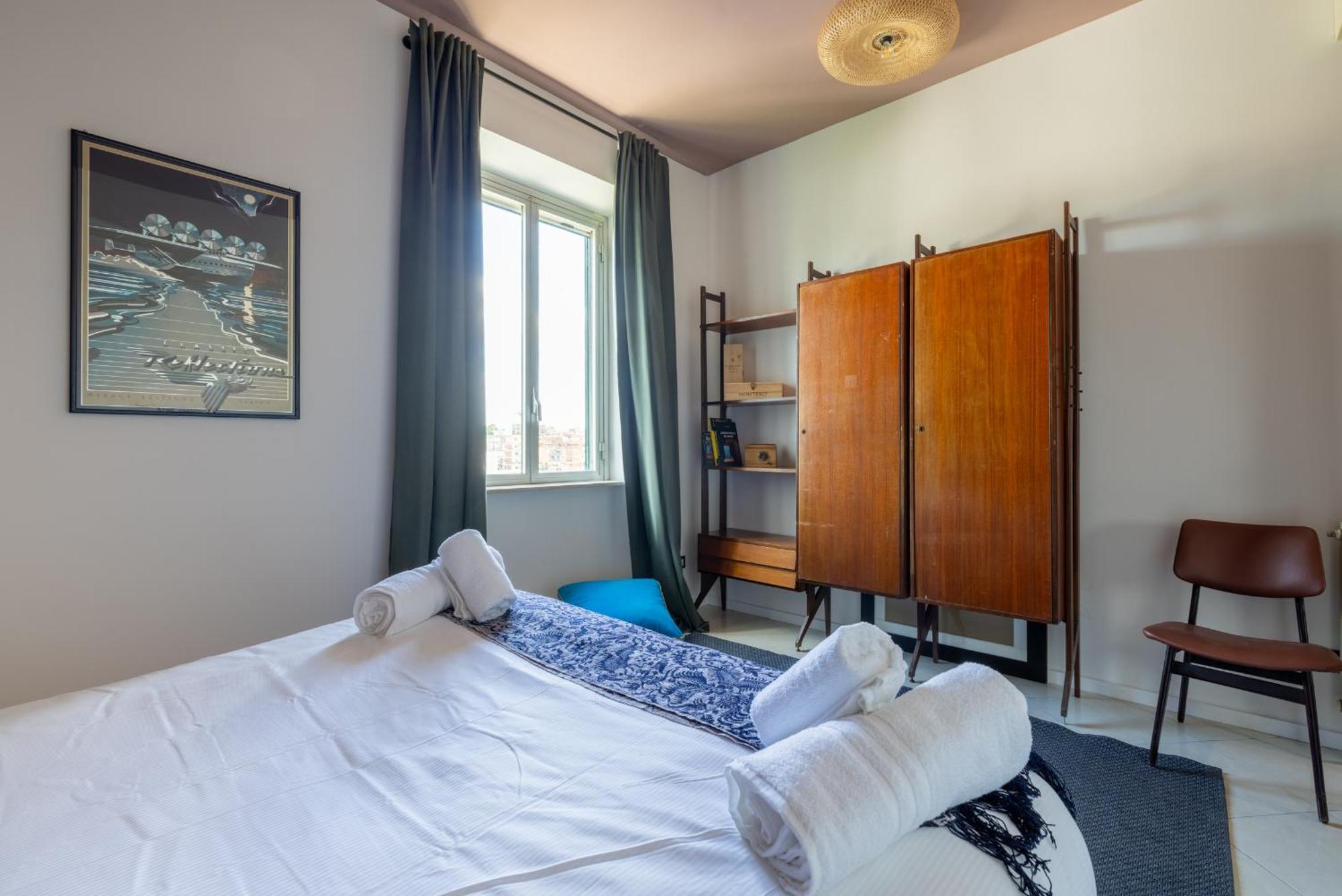 Apartment Spacious With Terrace 3 Bedroom, Metroa Battistini *
