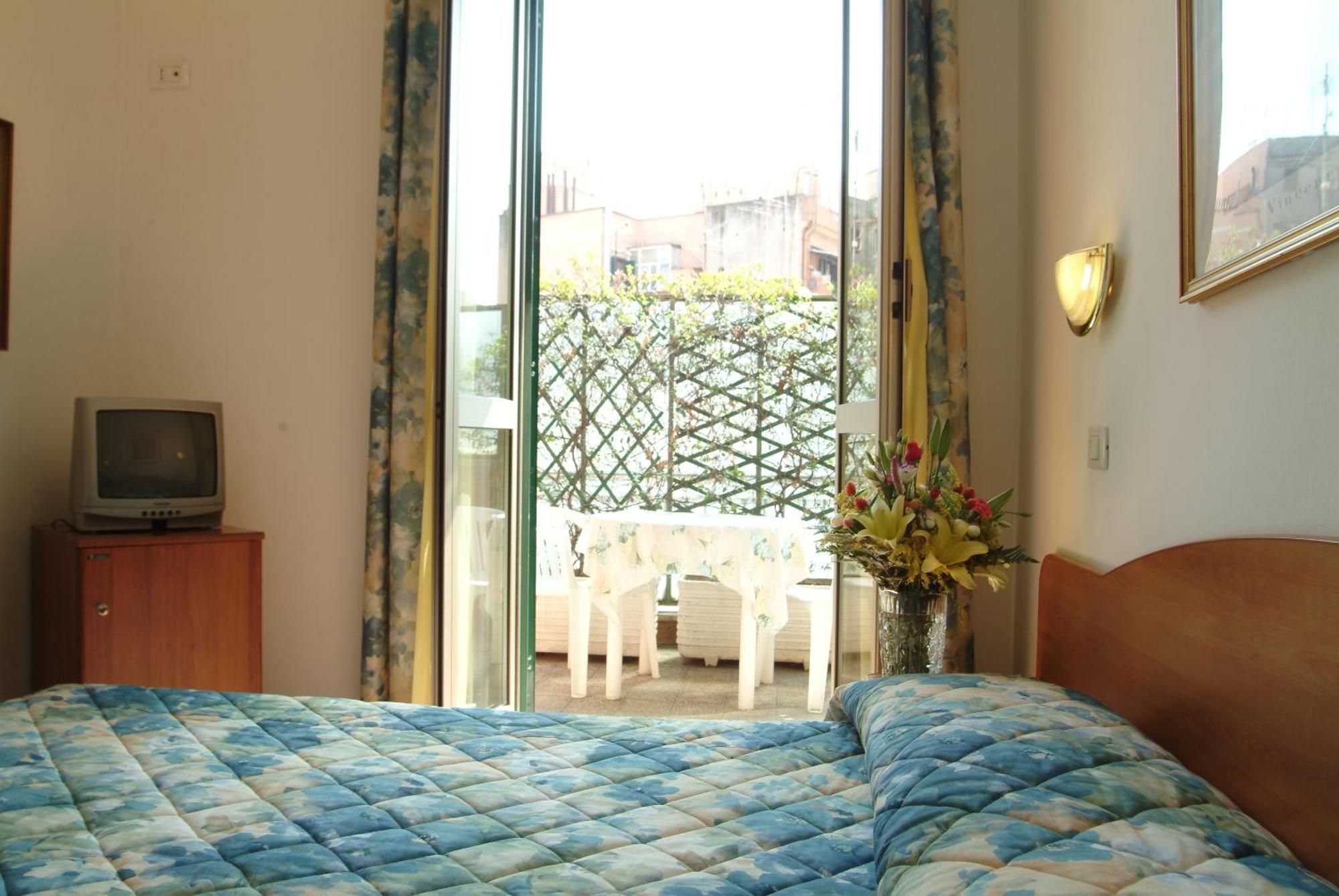 Hotel Tirreno 3*