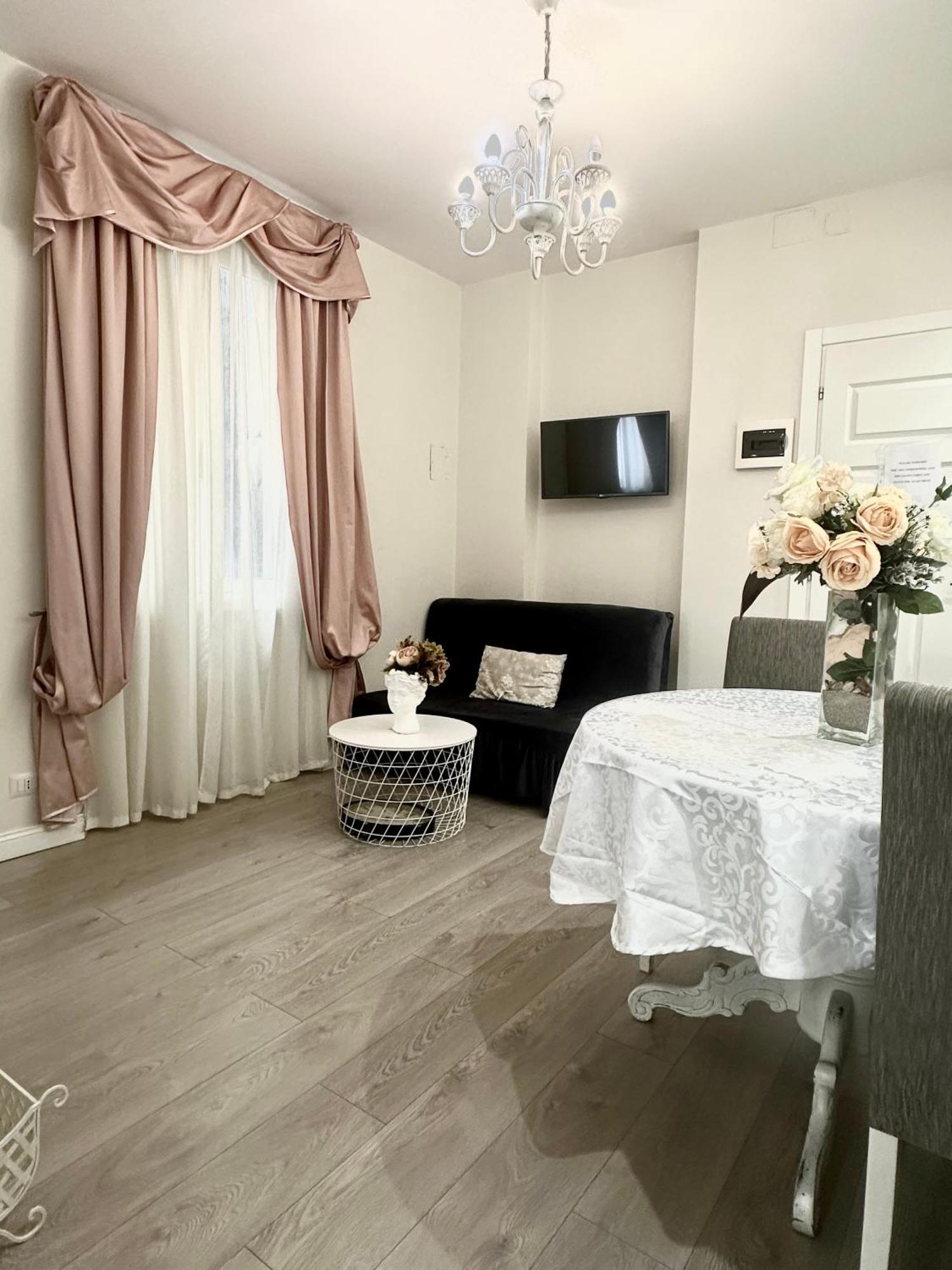 Apartment Borgo Pio 66 *
