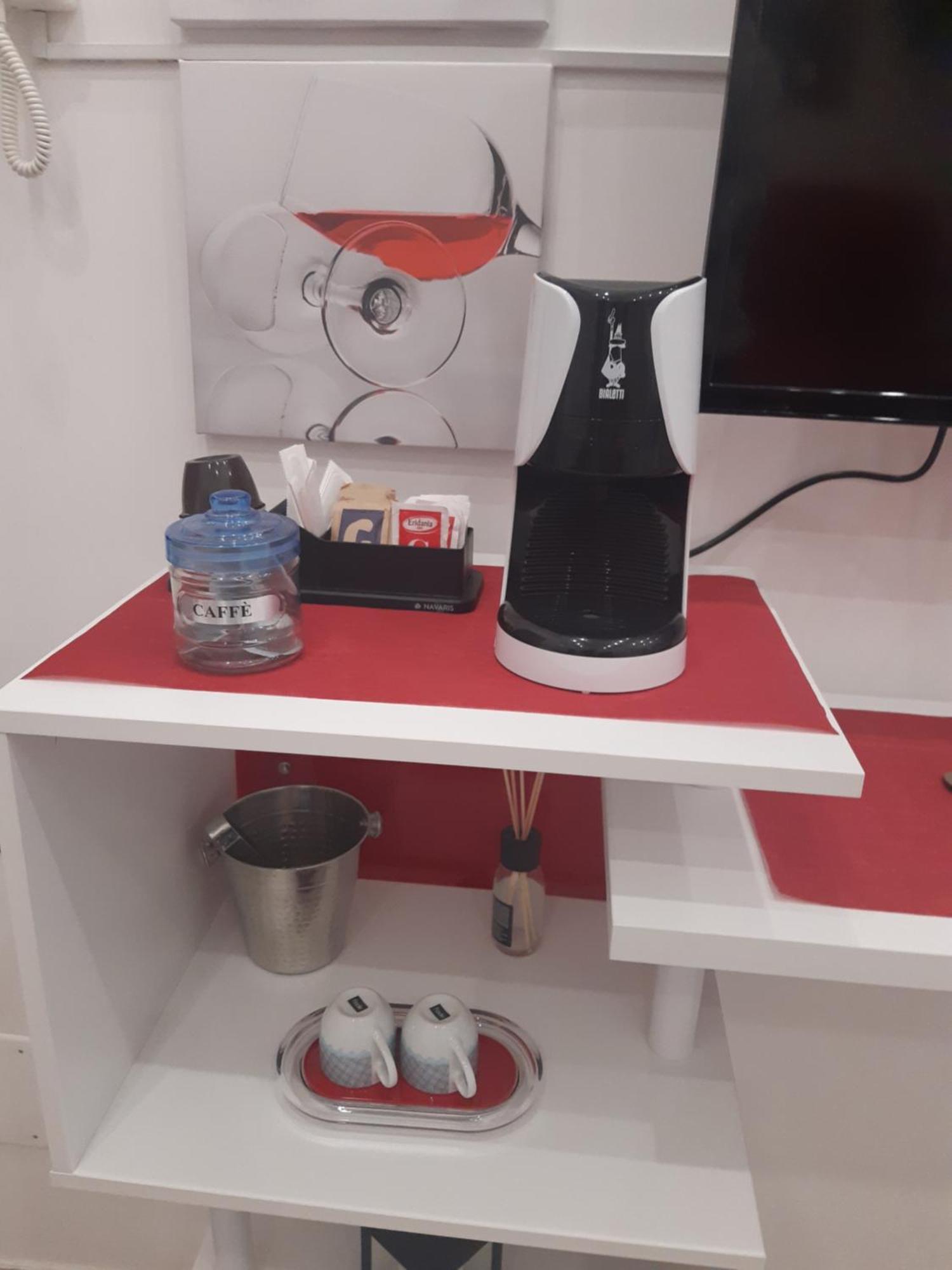 Nido Di Suite, Jacuzzi King Size, Metro C Apartment Rom