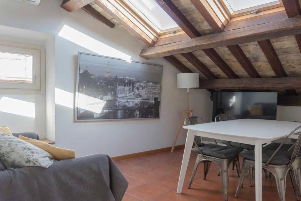 Domus Tempio Deluxe, Centro Apartamento