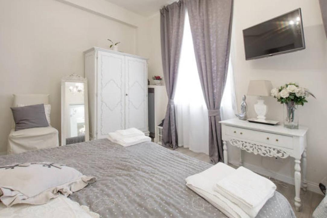 Apartment Borgo Pio 66 Rome