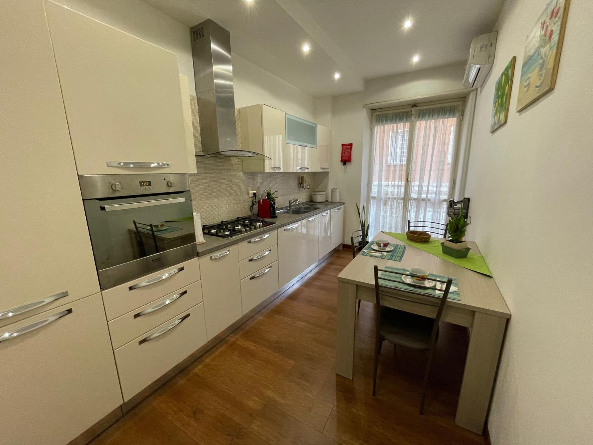 Casa Alessi In Elegant, Spacious And Comfortable Apartamento