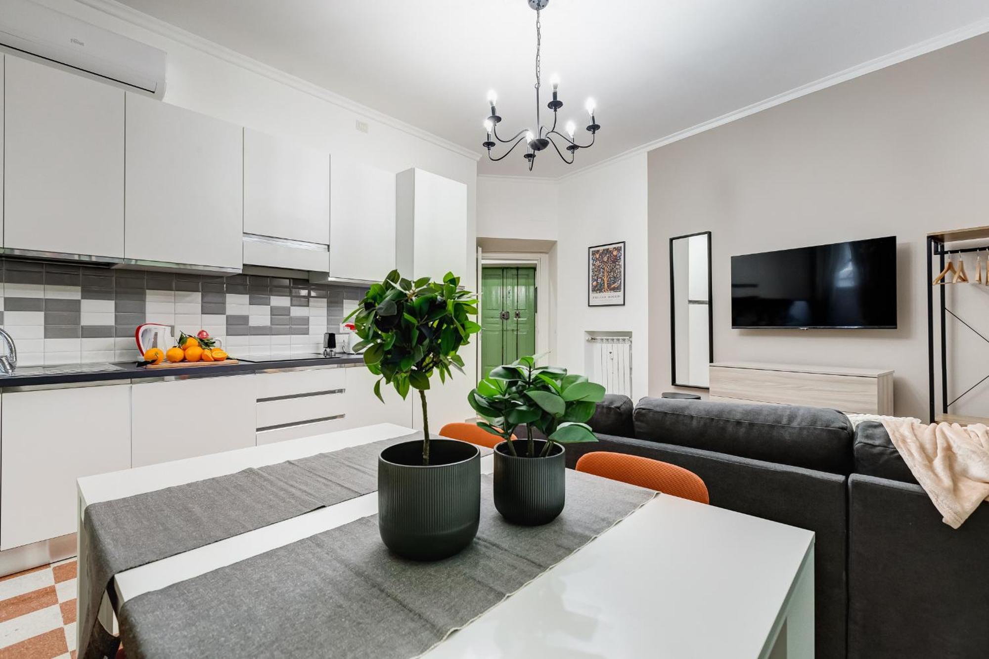 L&l Cozy 2-bdr In San Giovanni District * Roma