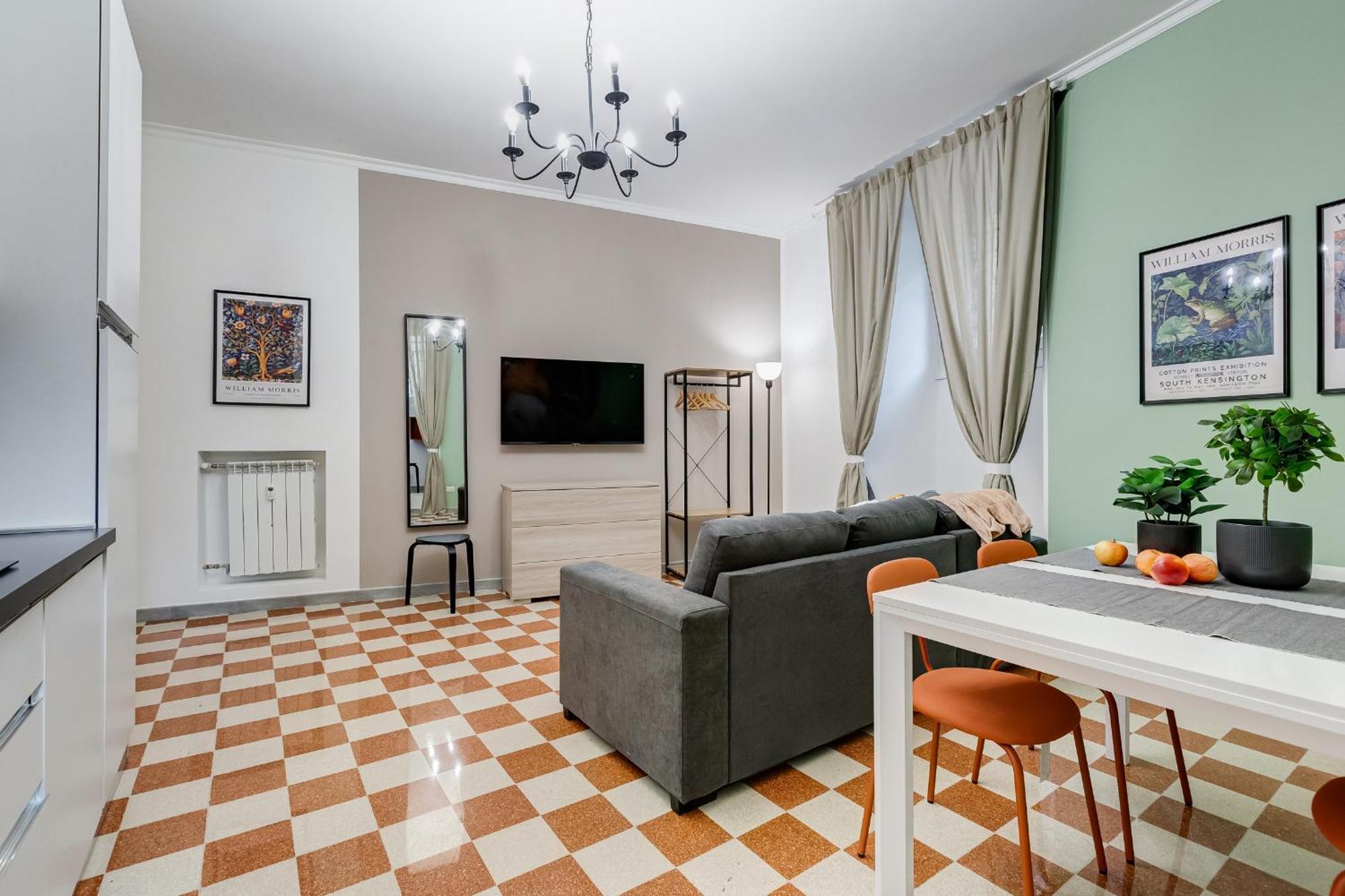 L&l Cozy 2-bdr In San Giovanni District