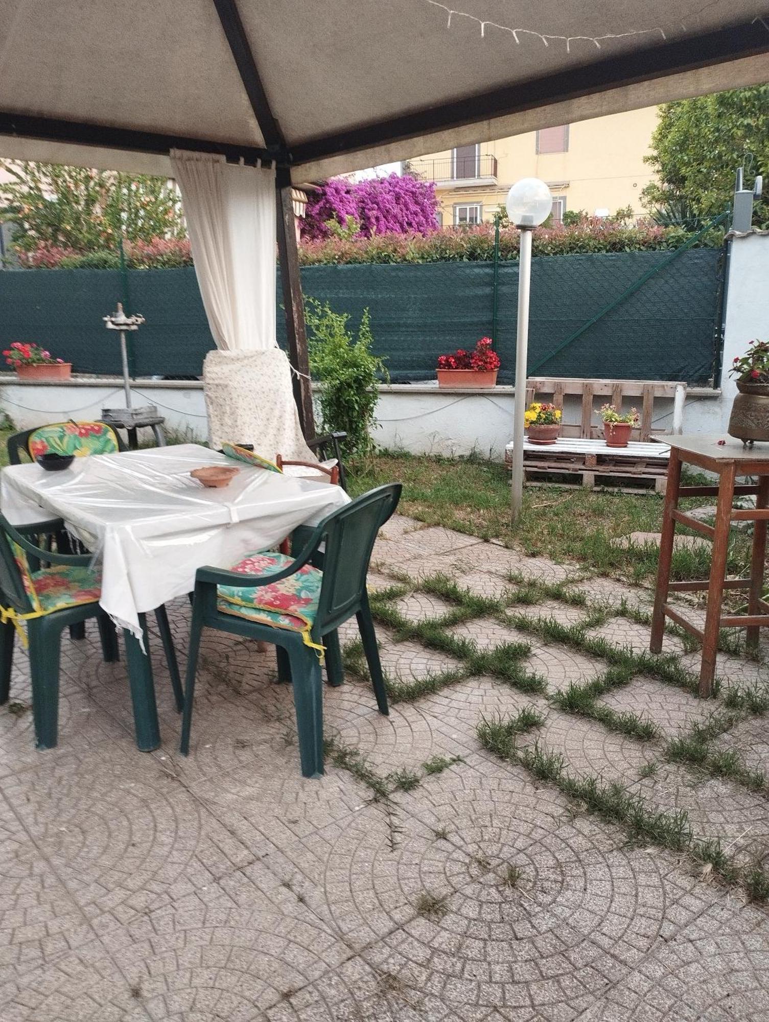 Elena House * Roma