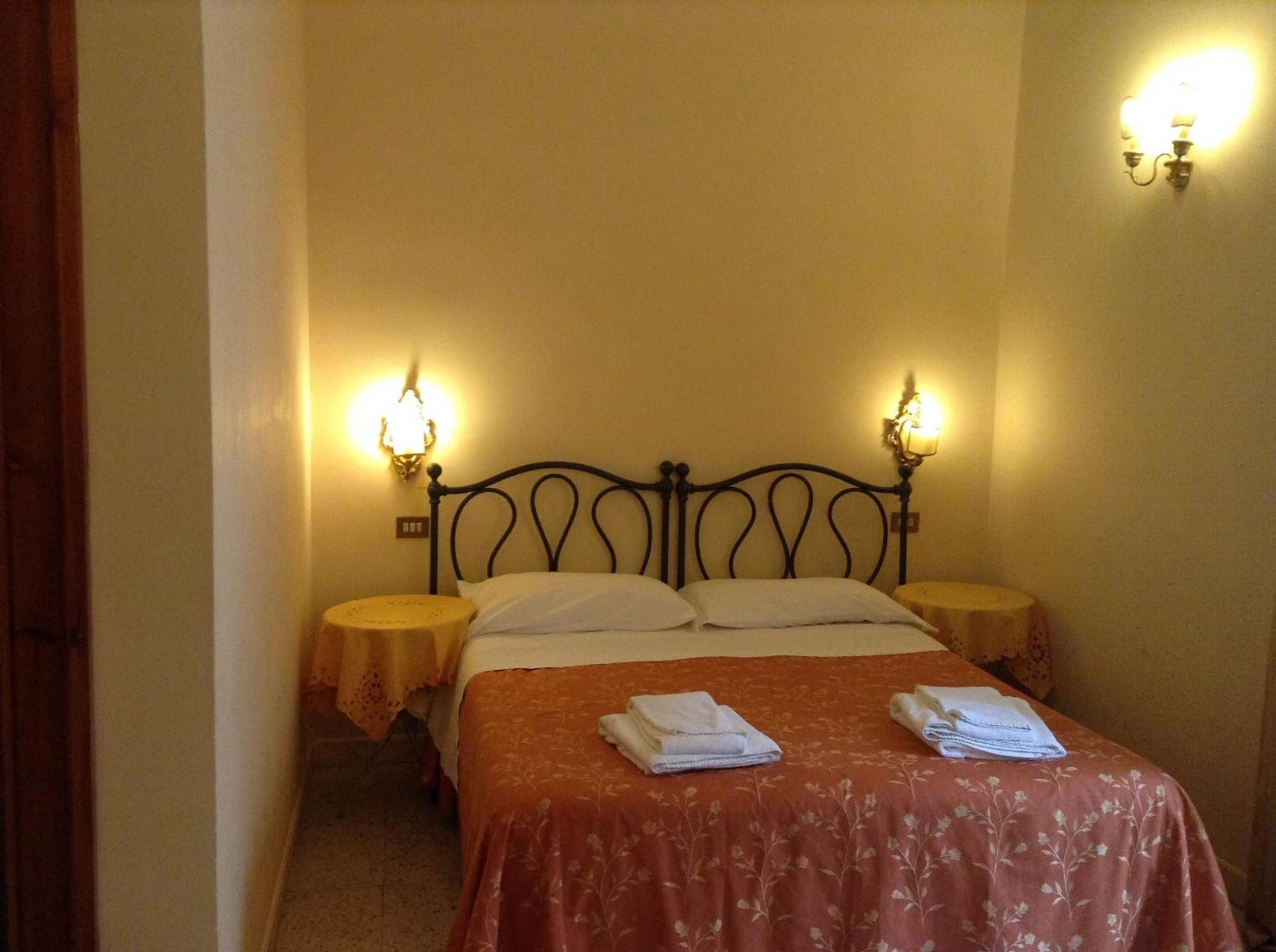 Maison De Marta Pensión