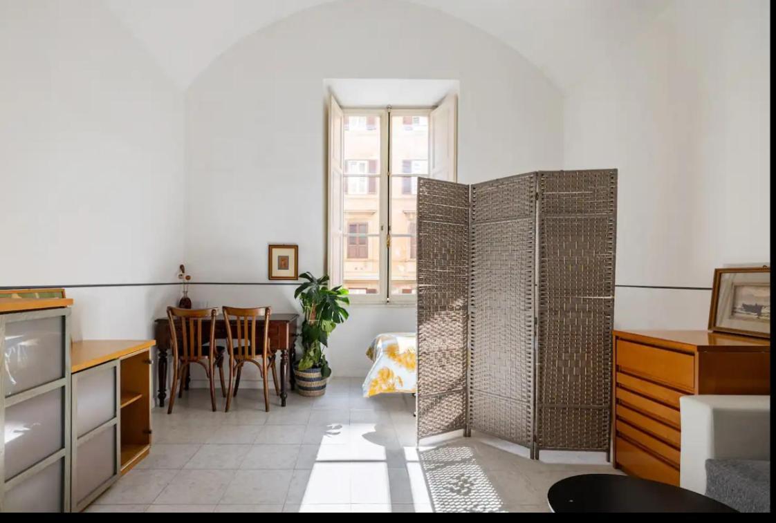 Leilighet Romeo. Luminoso Al Centro Di