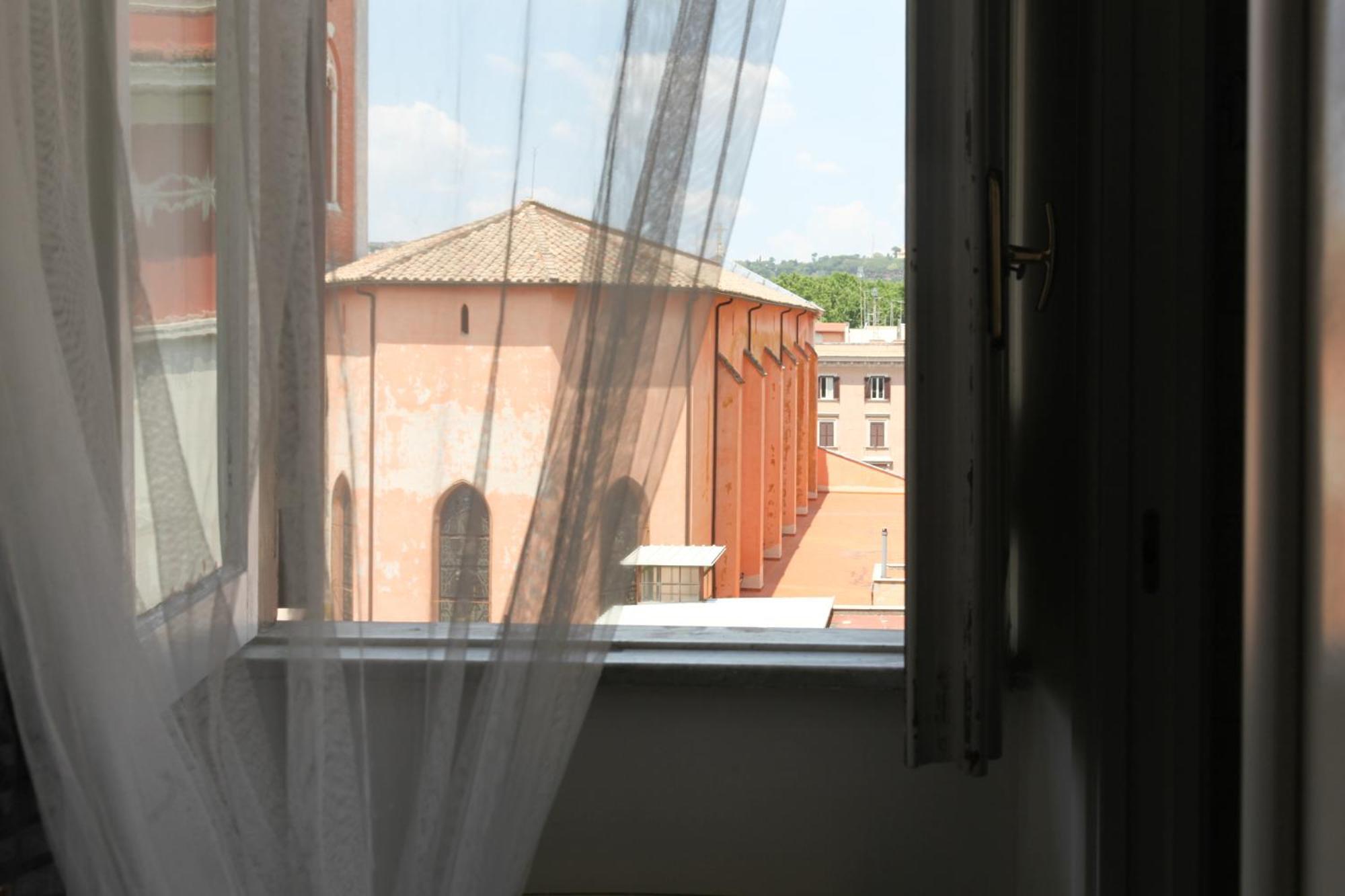 White Vatican Affittacamere Roma