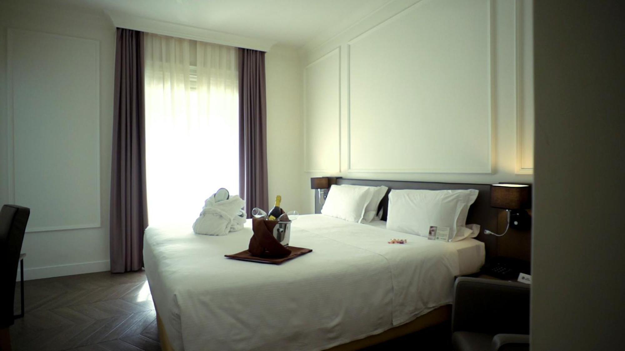 Western Astrid Rome