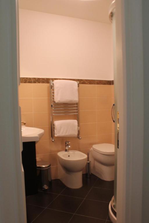 Affittacamere Domus Real Cardello 2*