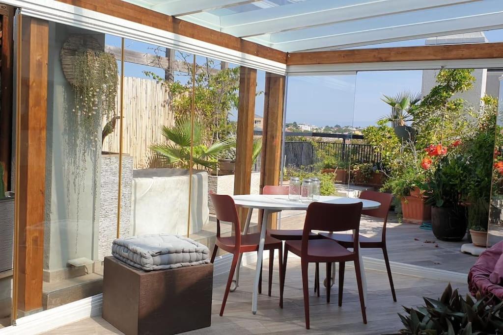 Penthouse Utopoli -porta Portese * Roma