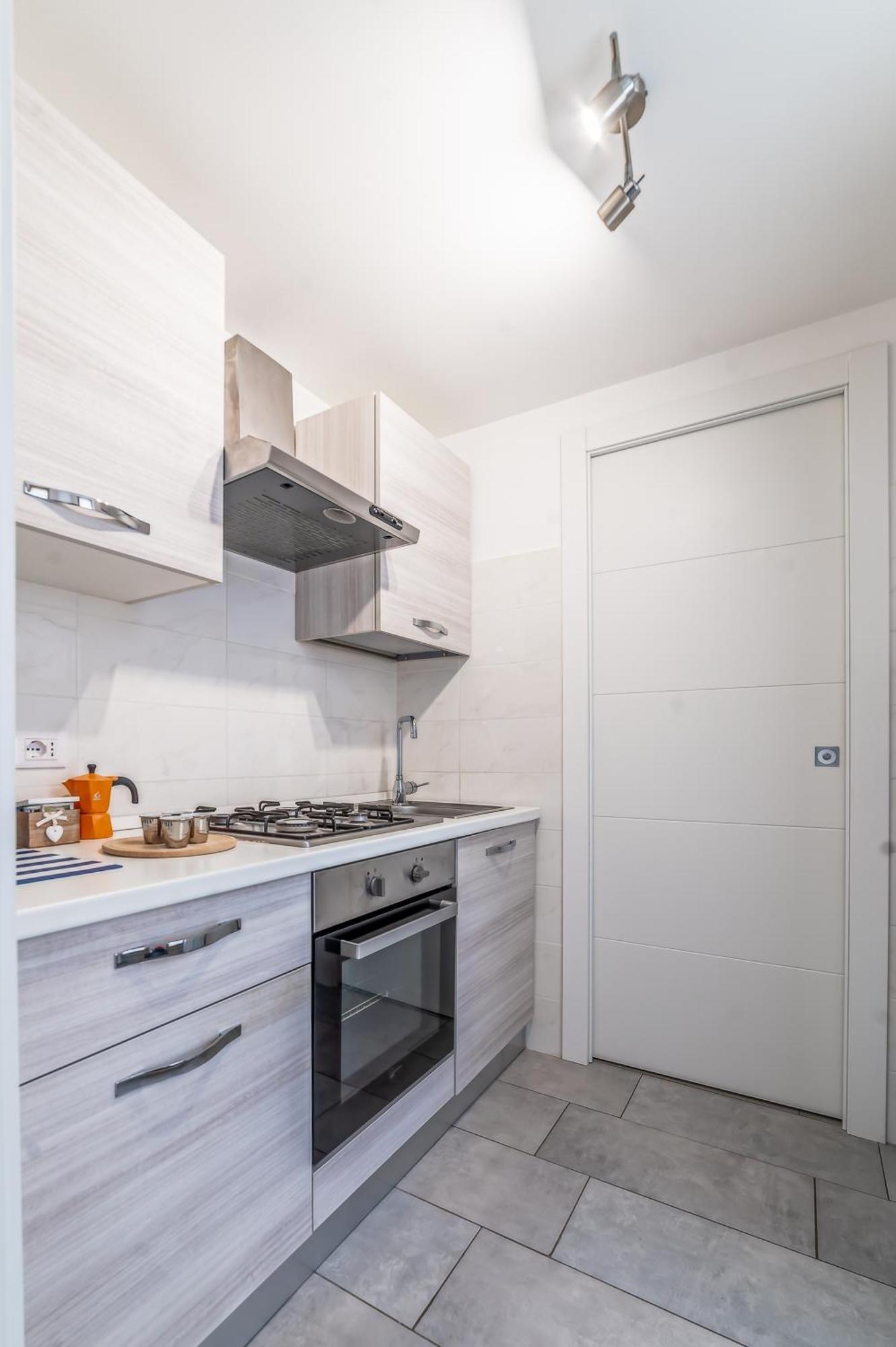 Stylish And Close To Metro Roma