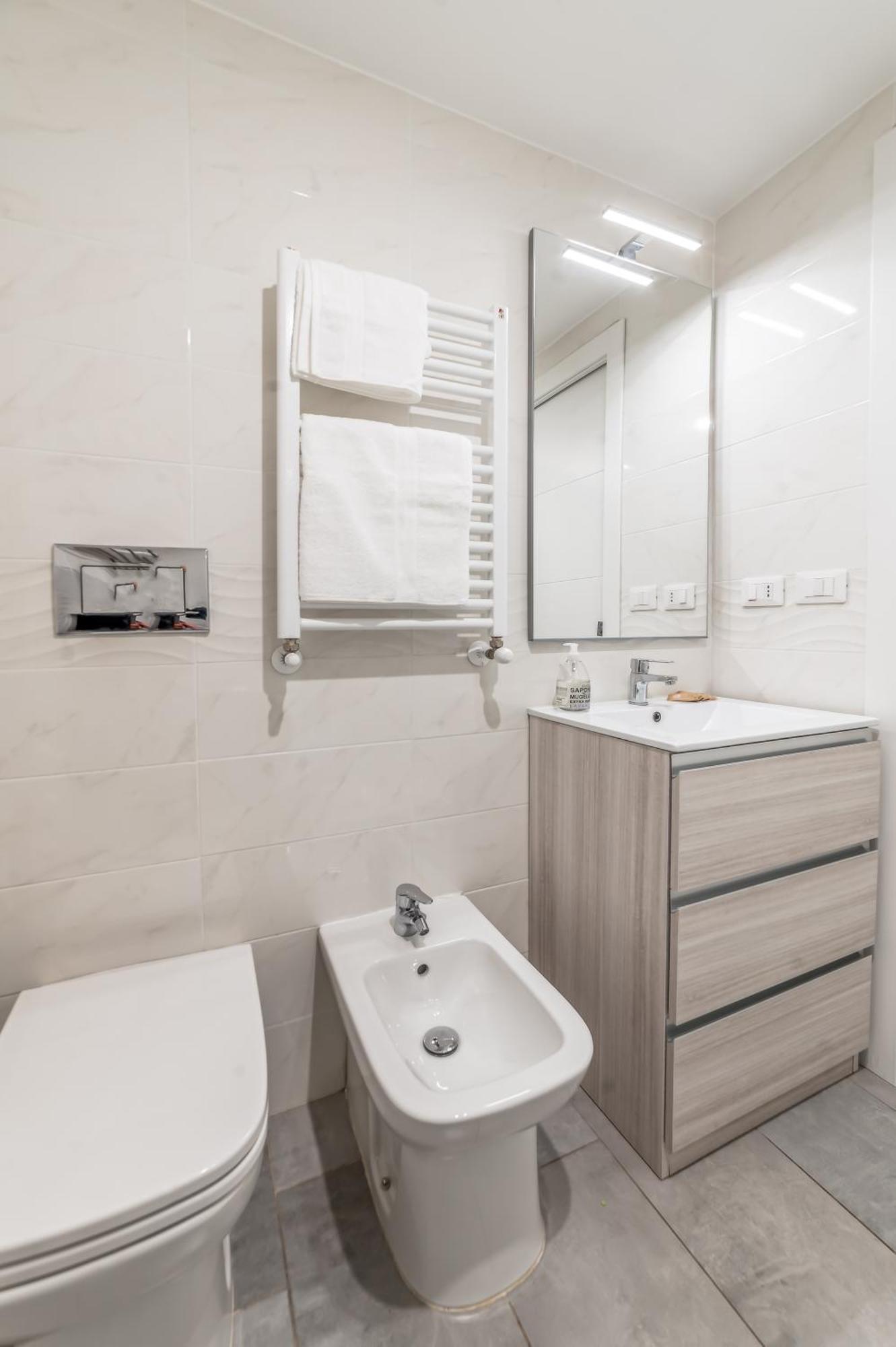 Stylish And Close To Metro Roma