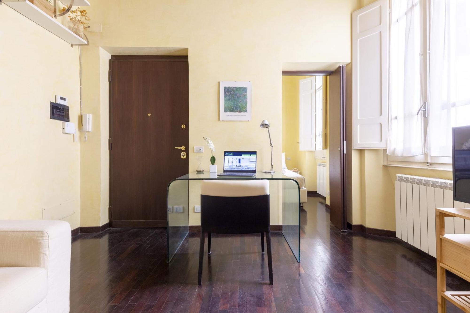 Hostly-urban Oasis Turati-few Steps From Colosseum Apartment Rome