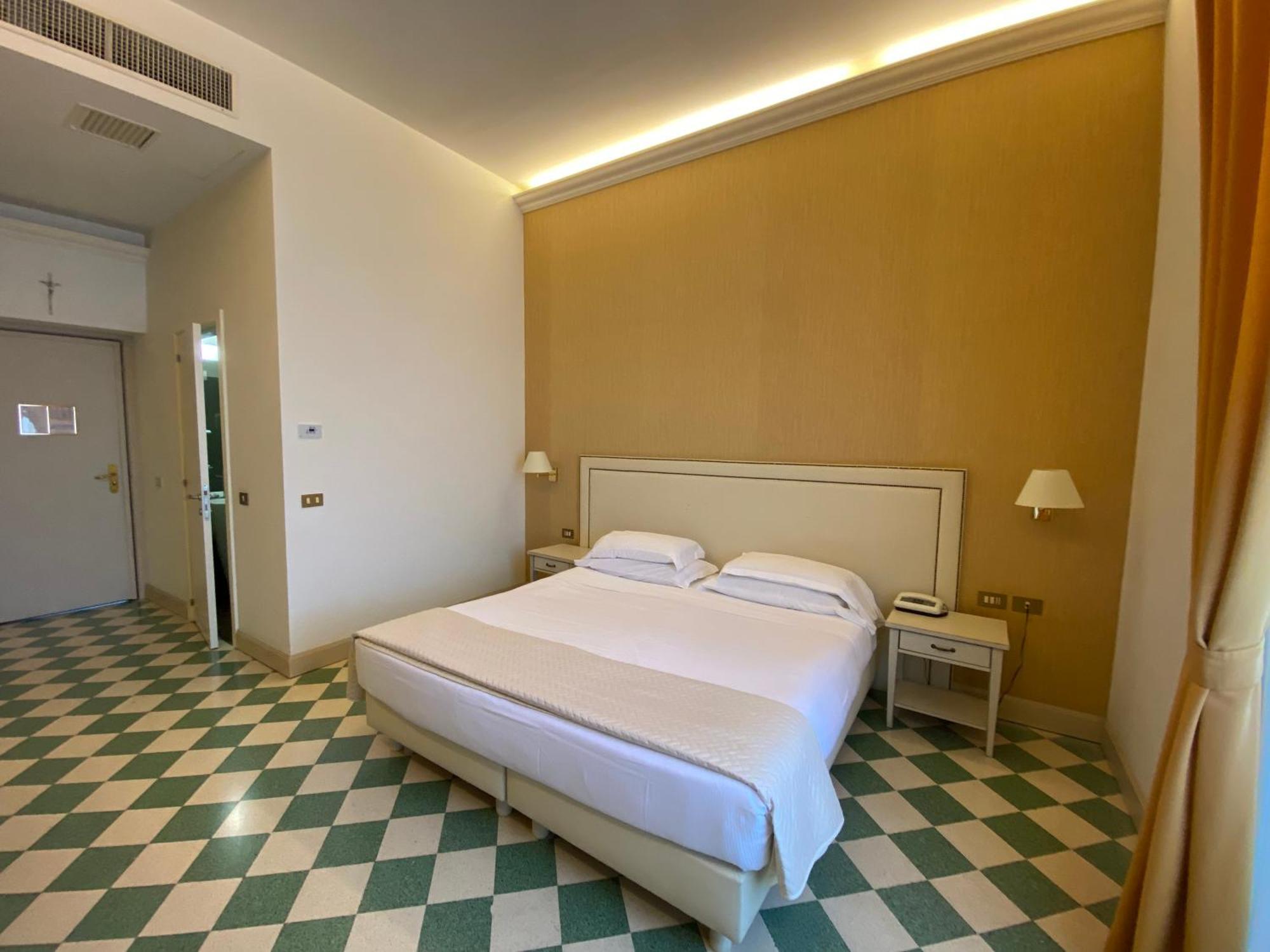 Basilica Hotel Rome