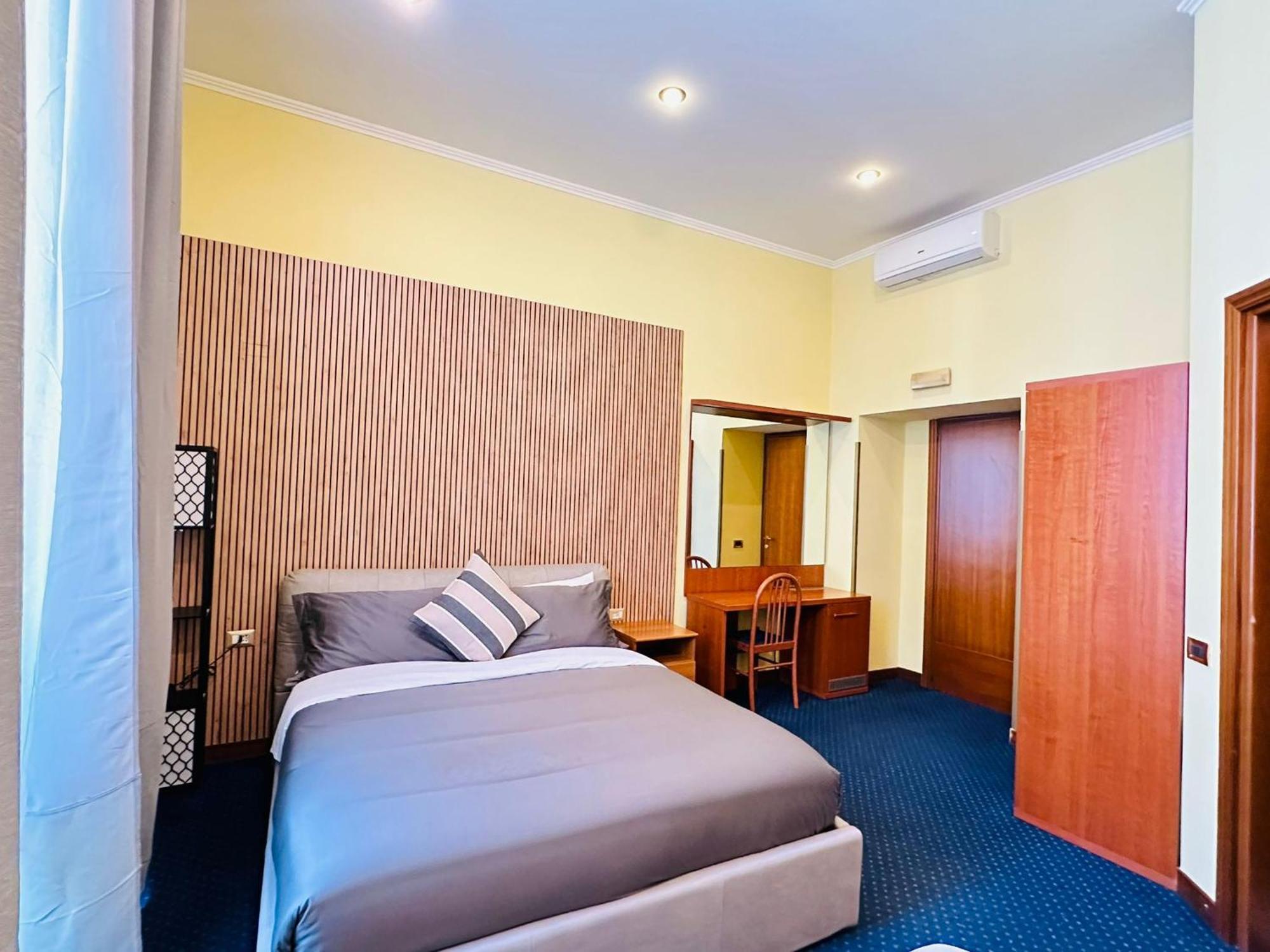 Place Hotel 2*