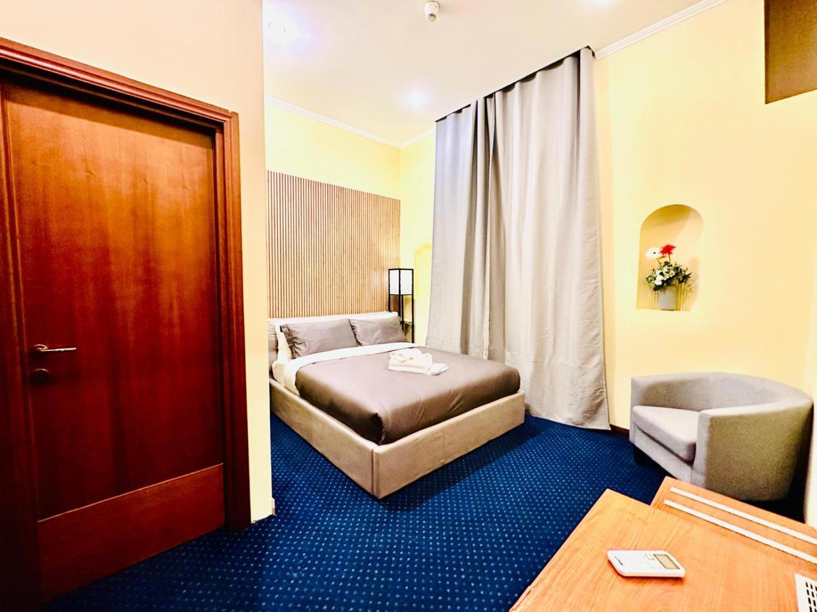 Place Hotel 2*
