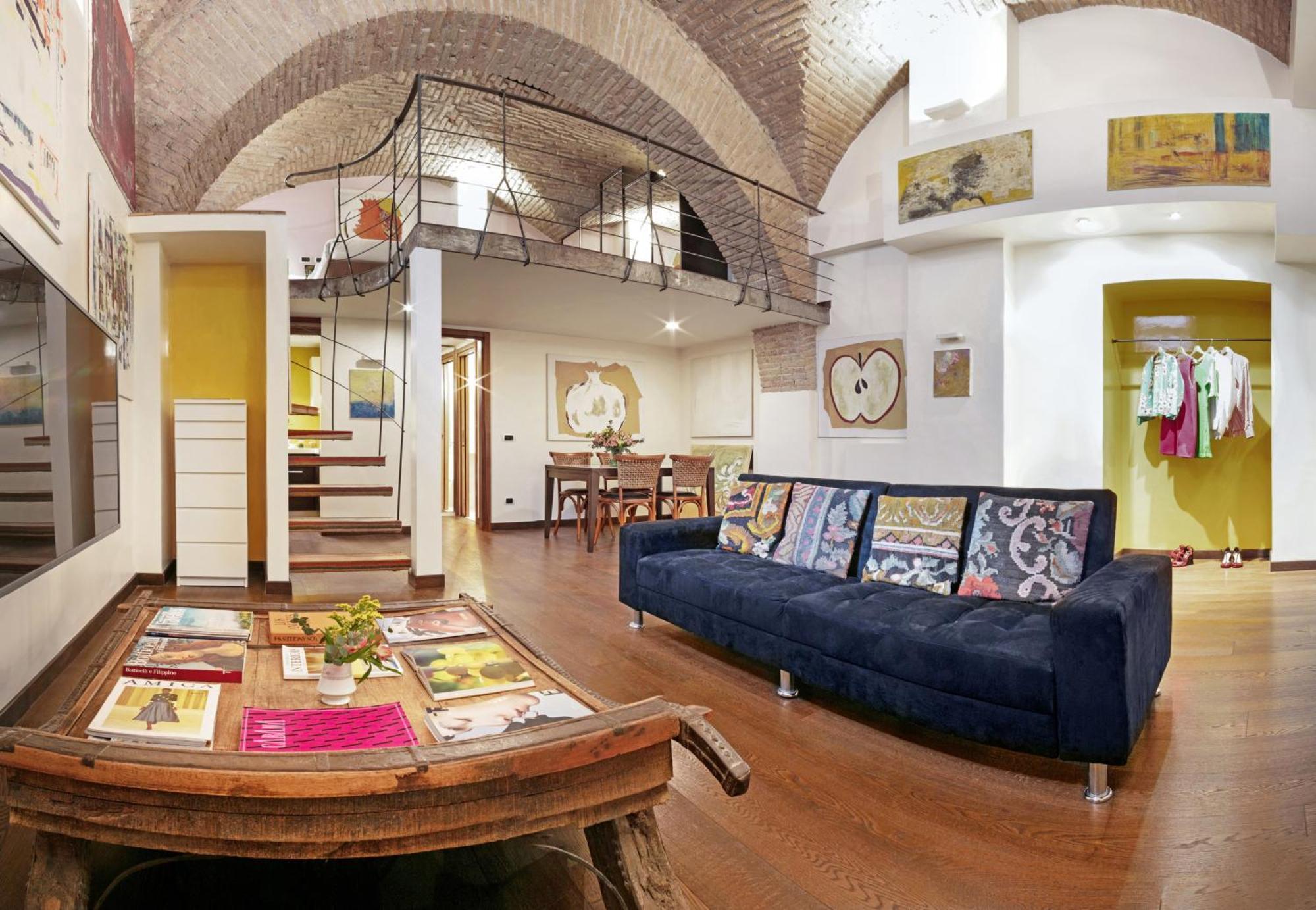 Casa de férias Trasteverehome - Artists Loft With Private Parking In Trastevere