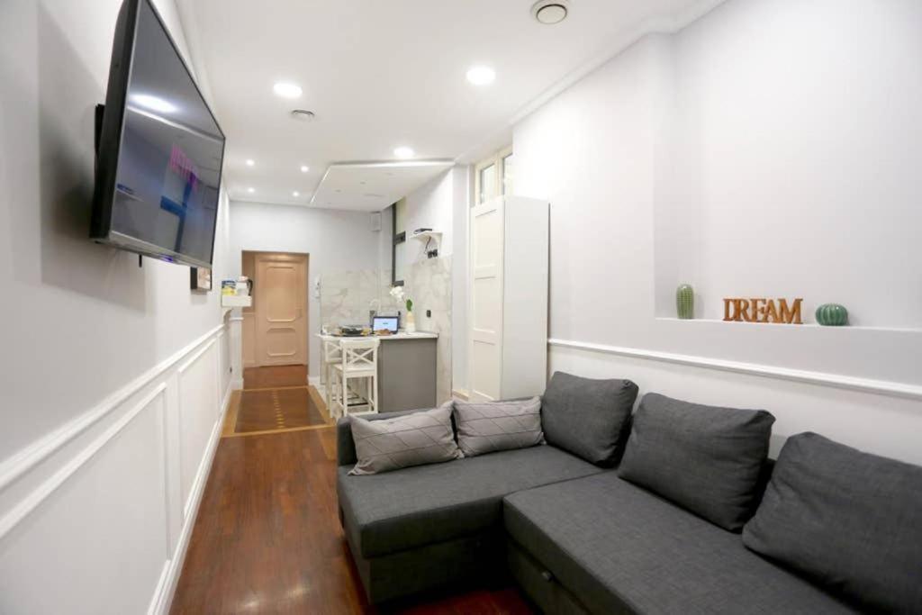 Apartment Atrhome Frattina Luxury *