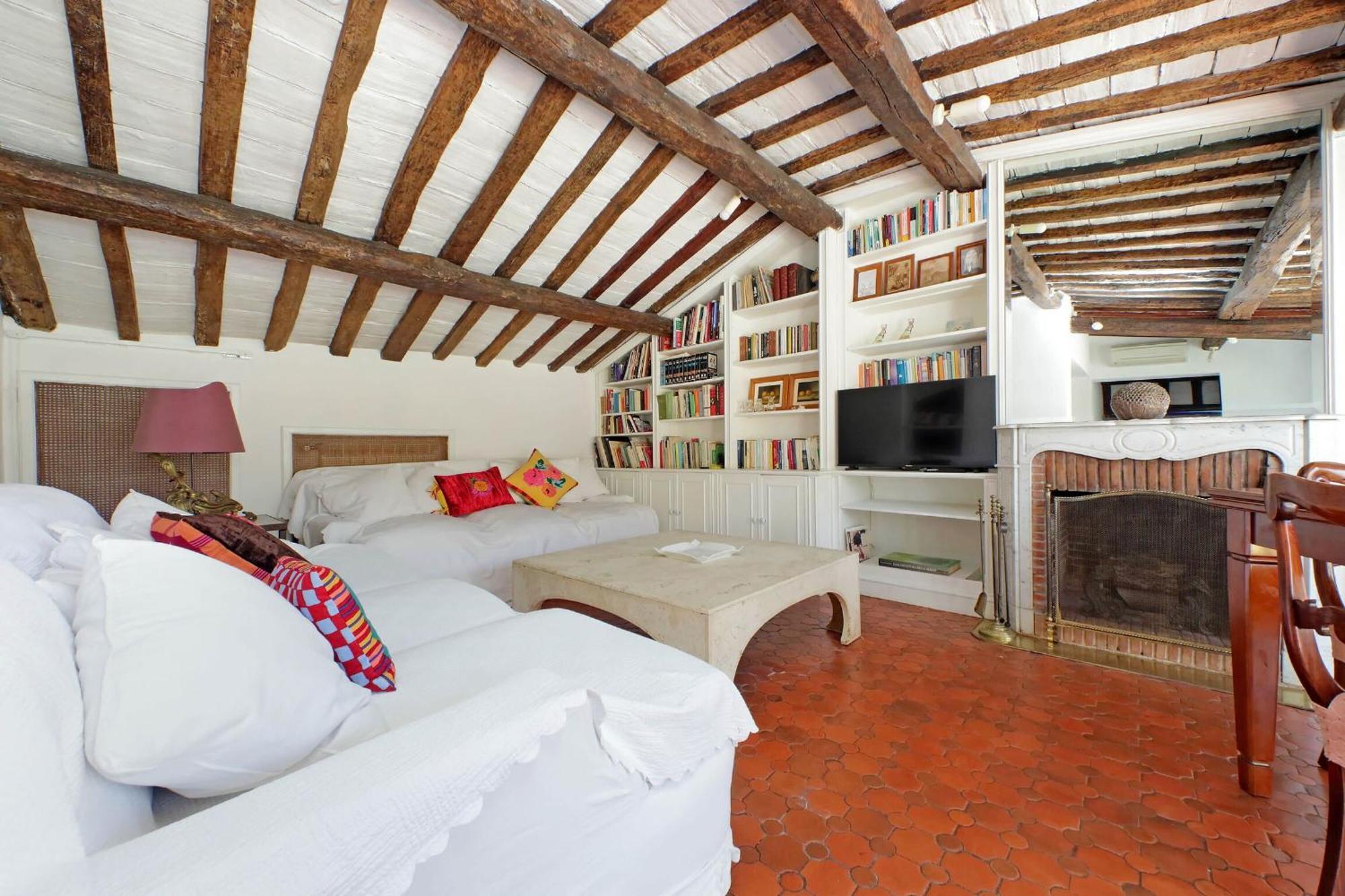 Apartment Magical Navona Duplex With Terrace By Halldis Rom