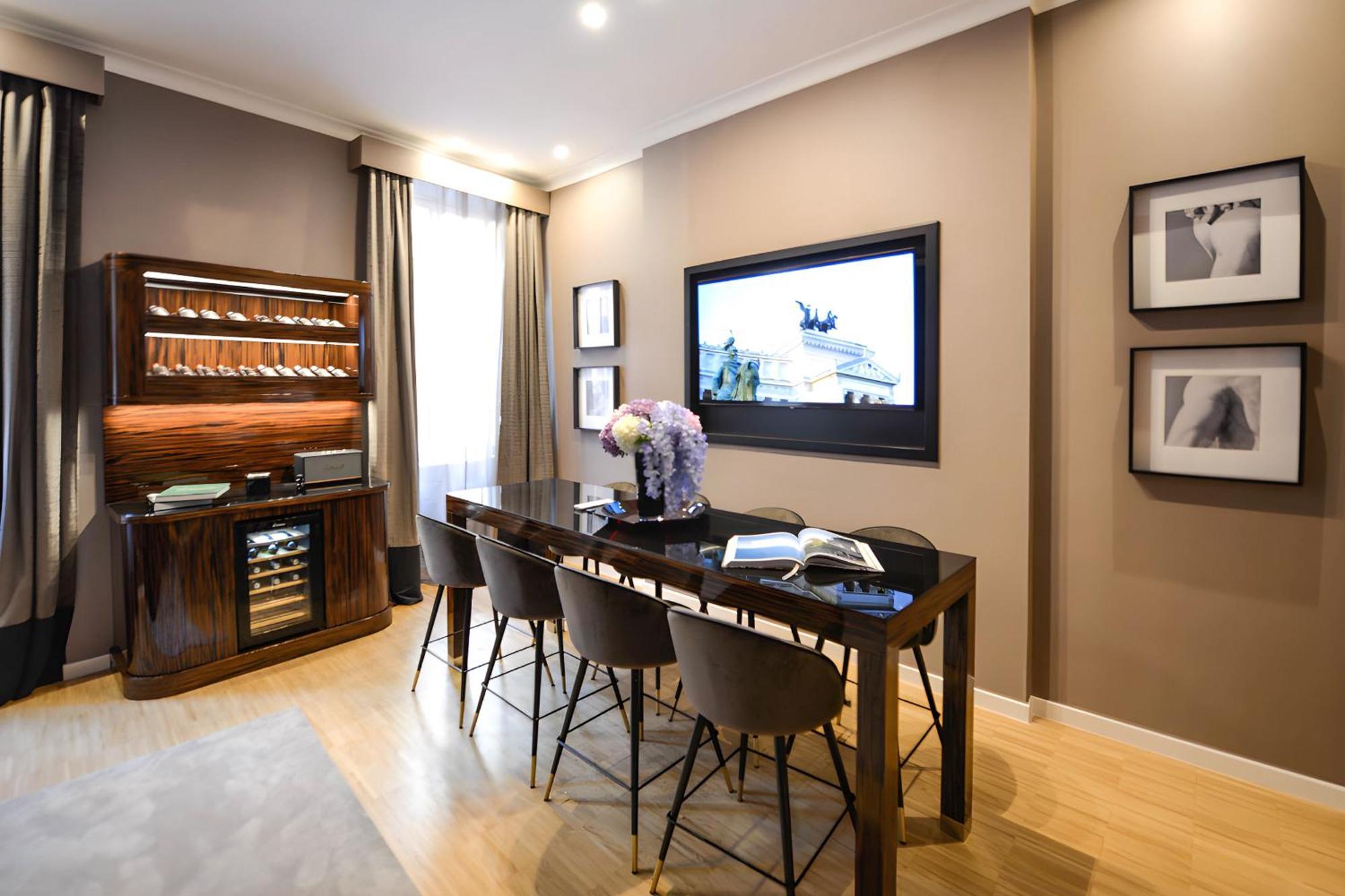 The Condotti - Luxury Serviced Apartamento