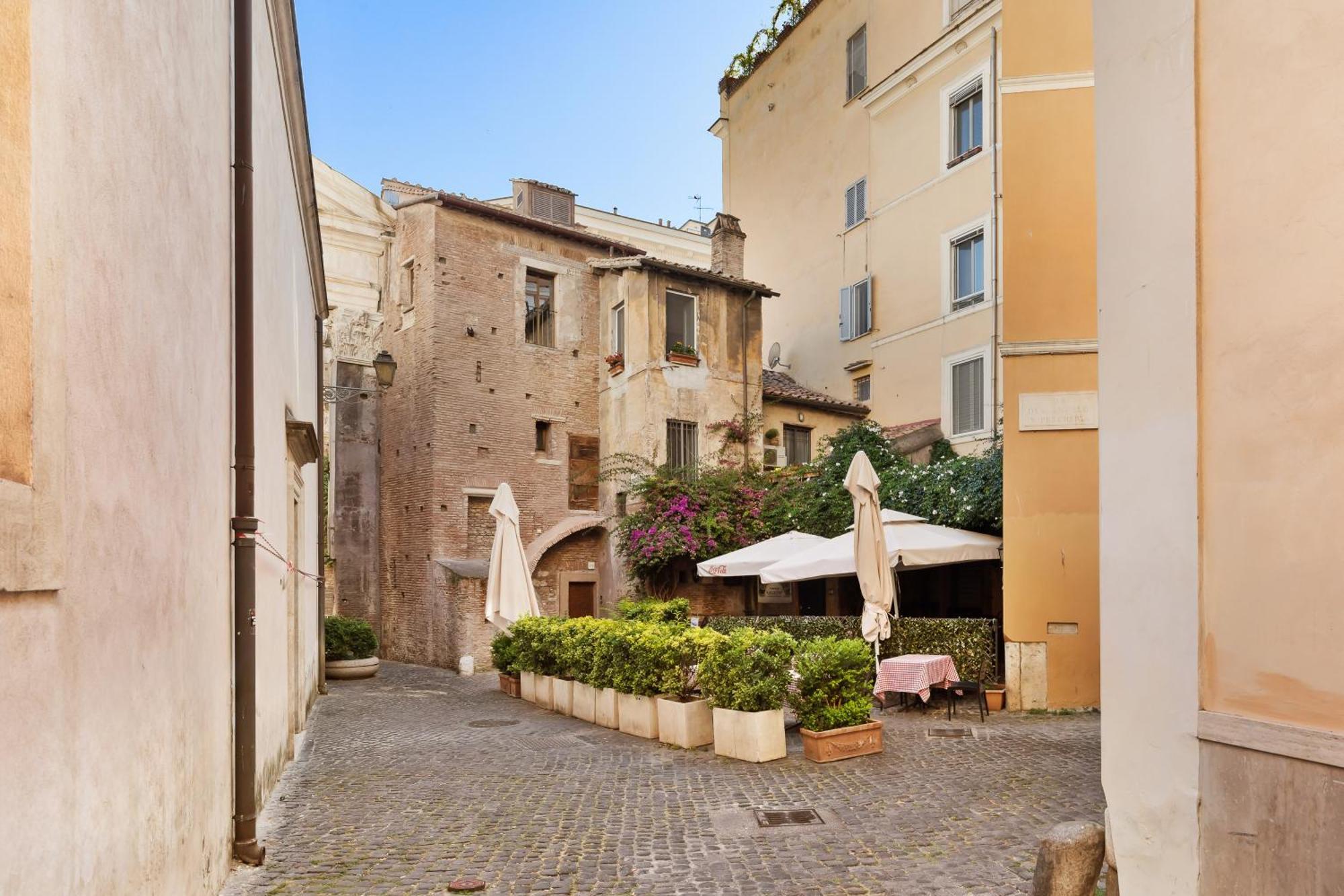Campitelli 9 - Loft In Ancient Apartment Rom