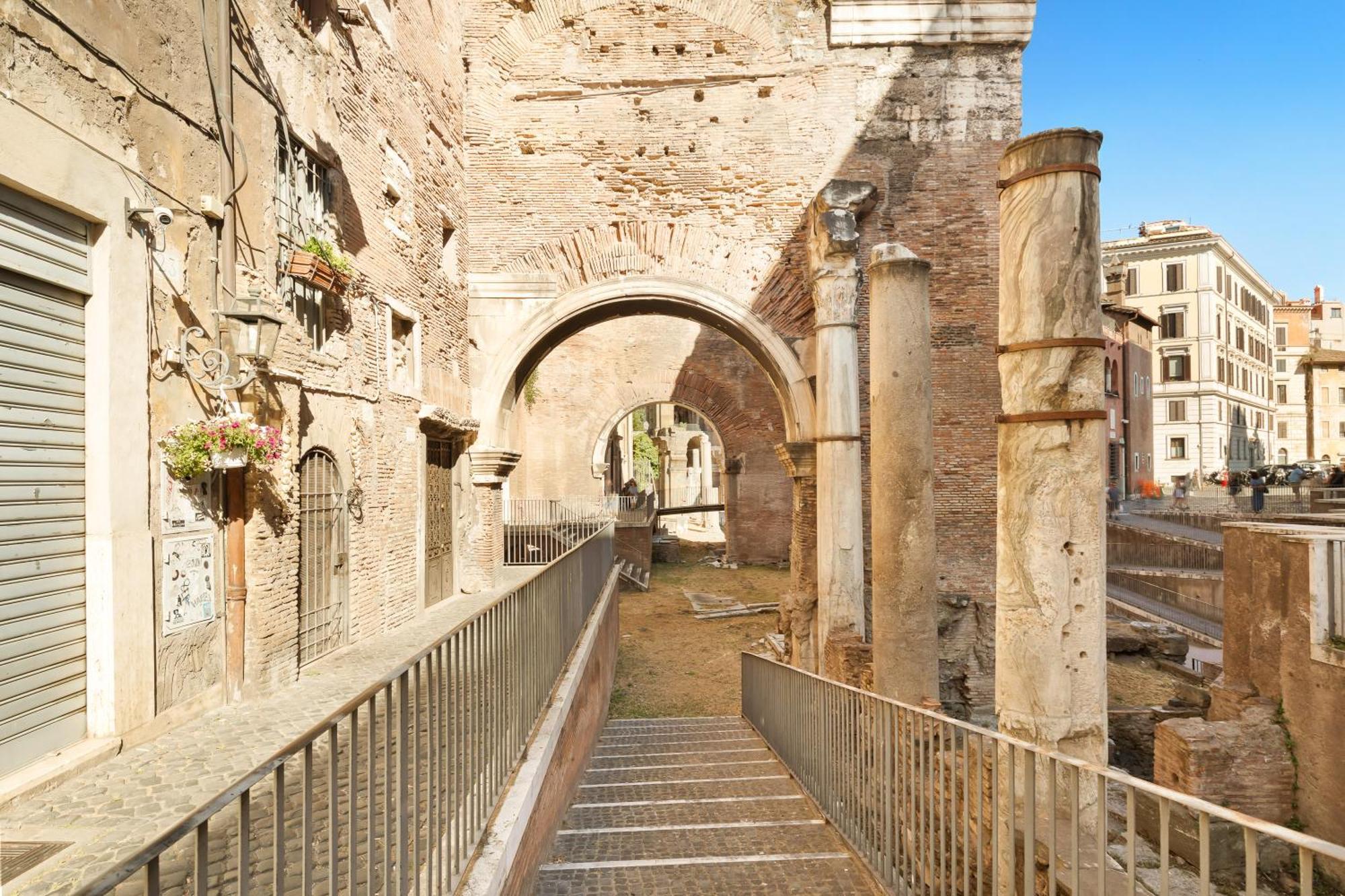 Campitelli 9 - Loft In Ancient Apartment Rom