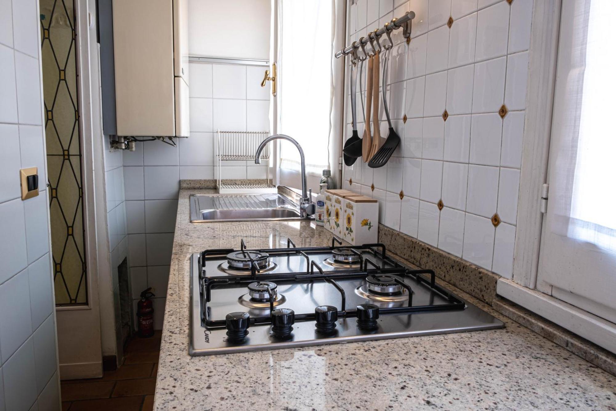 La Casa Di G - A Pochi Passi Dal Colosseo! - Affascinante E Confortevole Oasi Nel Quartiere Monti * Rom