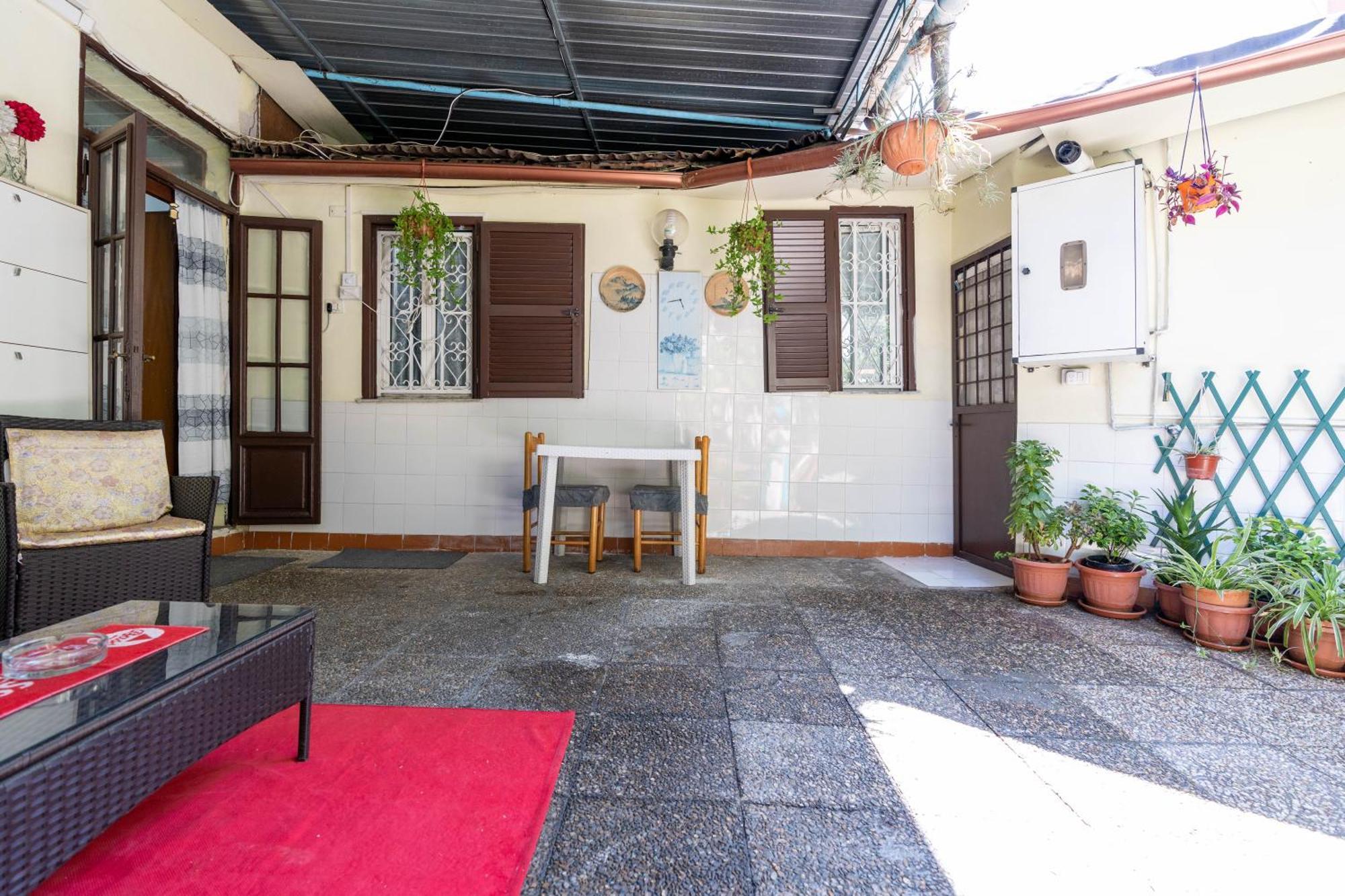 House - Free Wifi - Secret Garden Casa vacanze