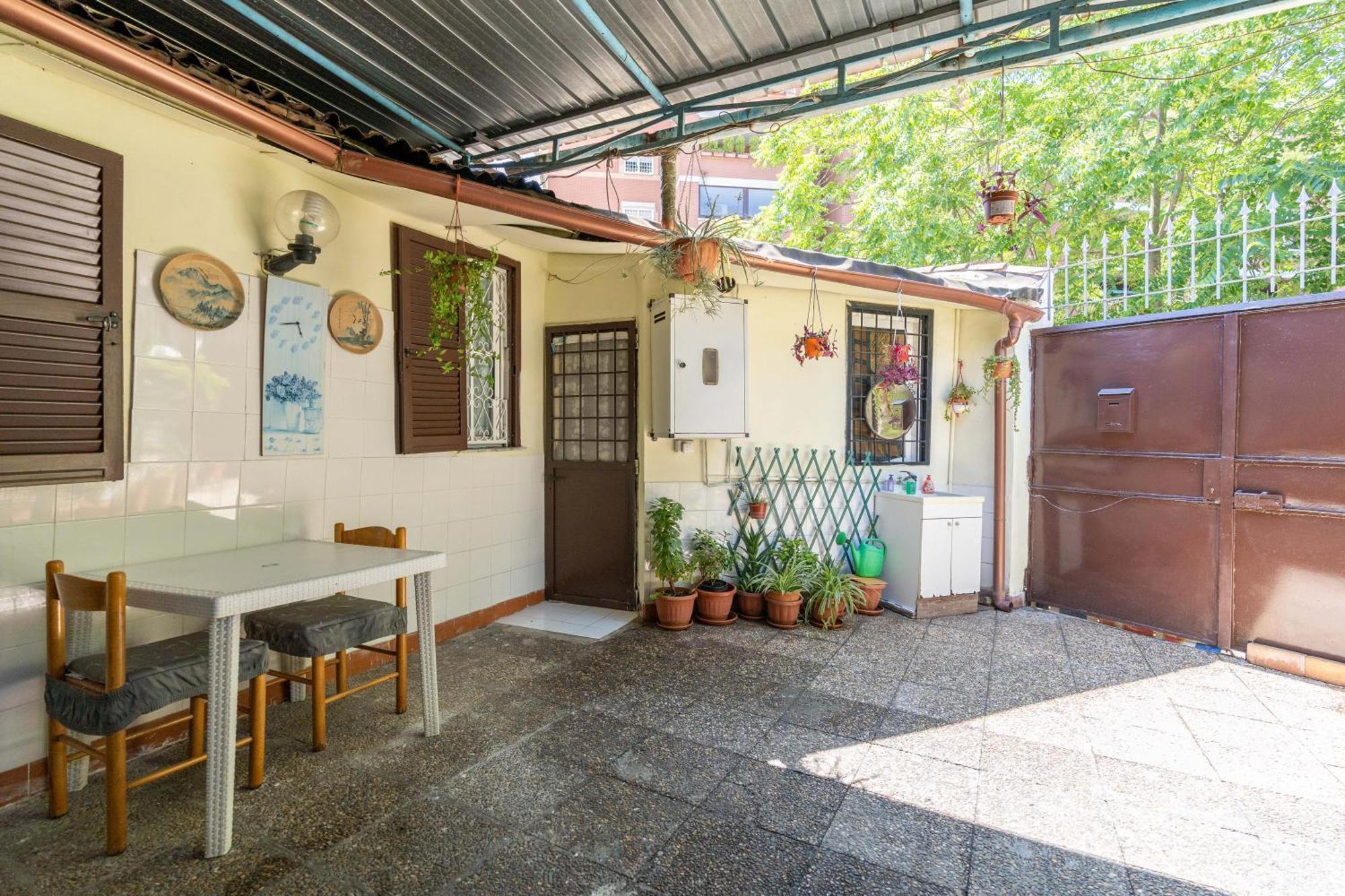 House - Free Wifi - Secret Garden Casa vacanze