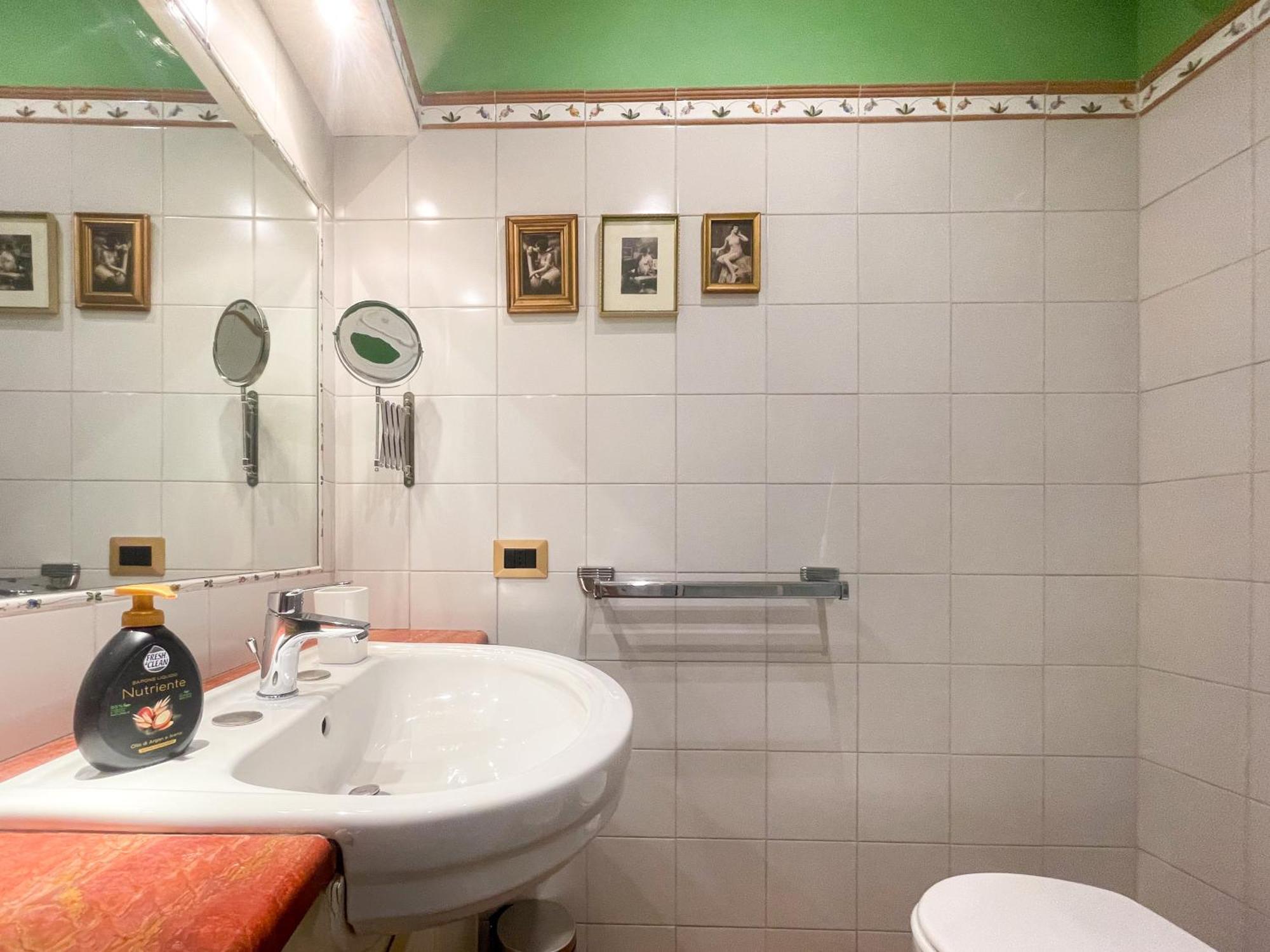La Casa Di G - A Pochi Passi Dal Colosseo! - Affascinante E Confortevole Oasi Nel Quartiere Monti * Rom