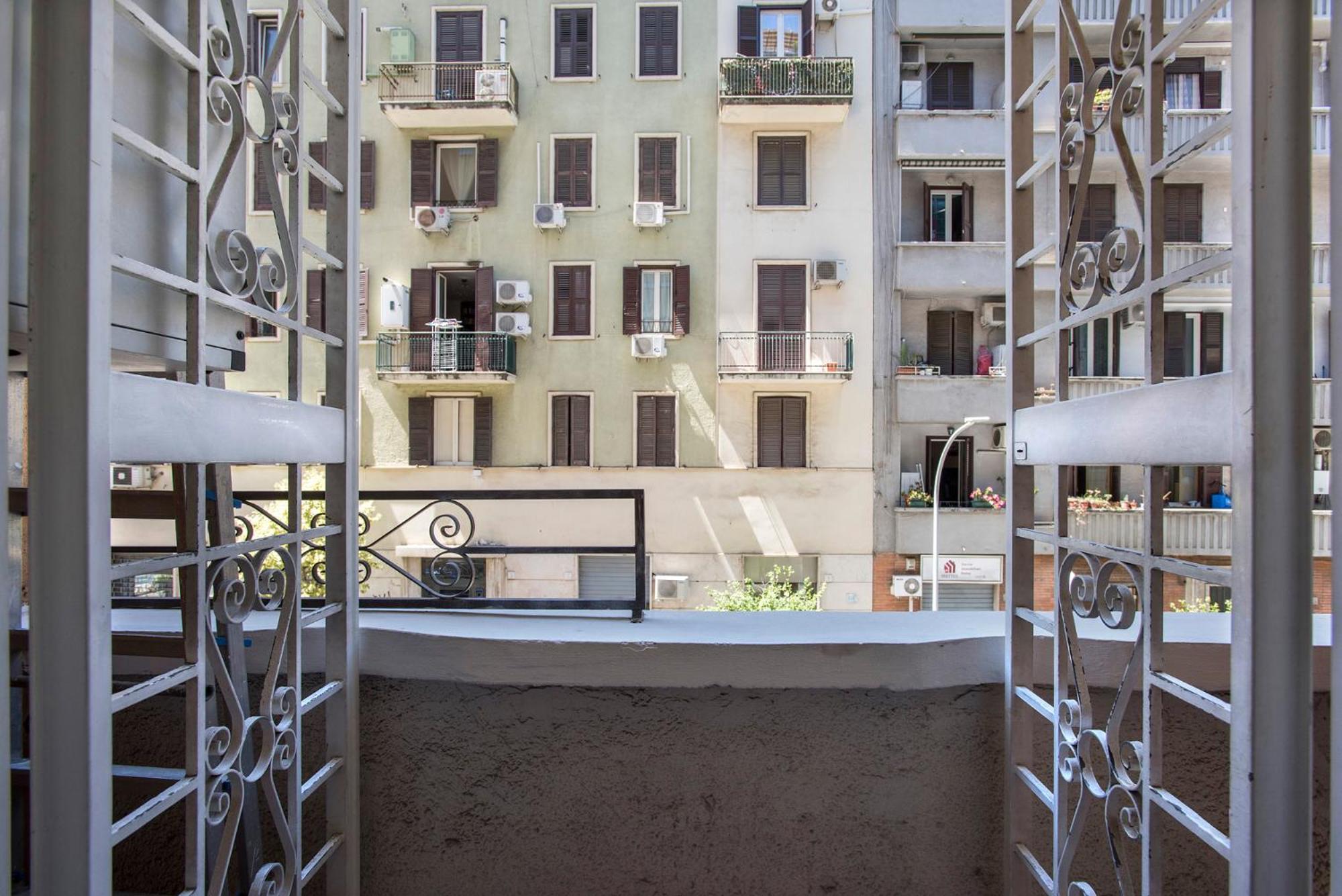 Appia Luxe - A Poche Fermate Del Centro Appartamento