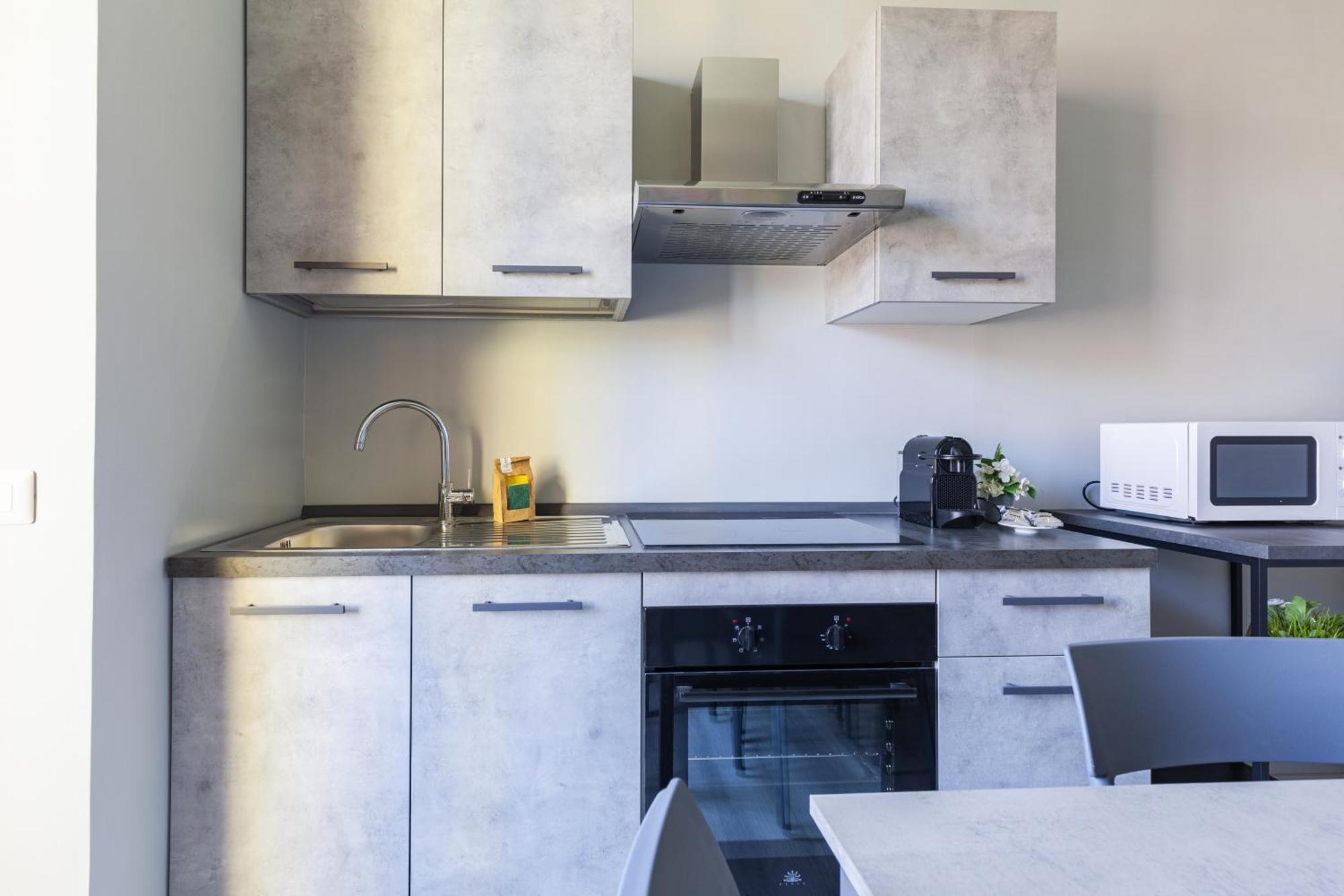 Hostly-the Happya Lodge-by San Giovanni Laterano Apartment
