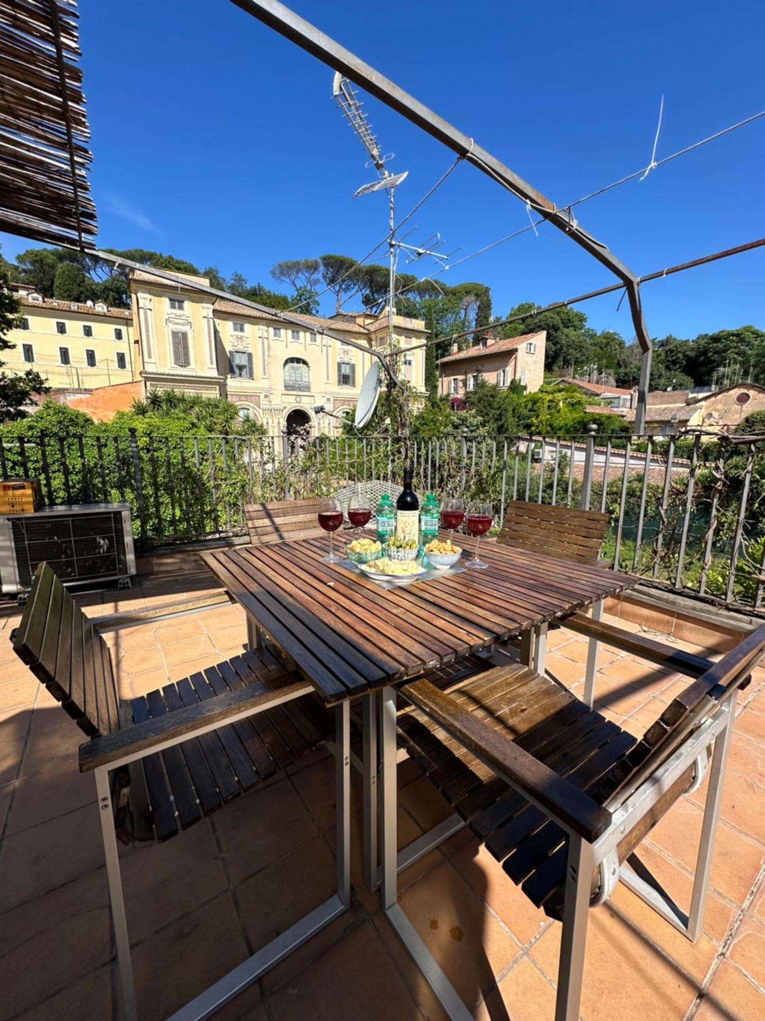 Nuovo Loft A Trastevere Con Super Terrazza Apartamento *