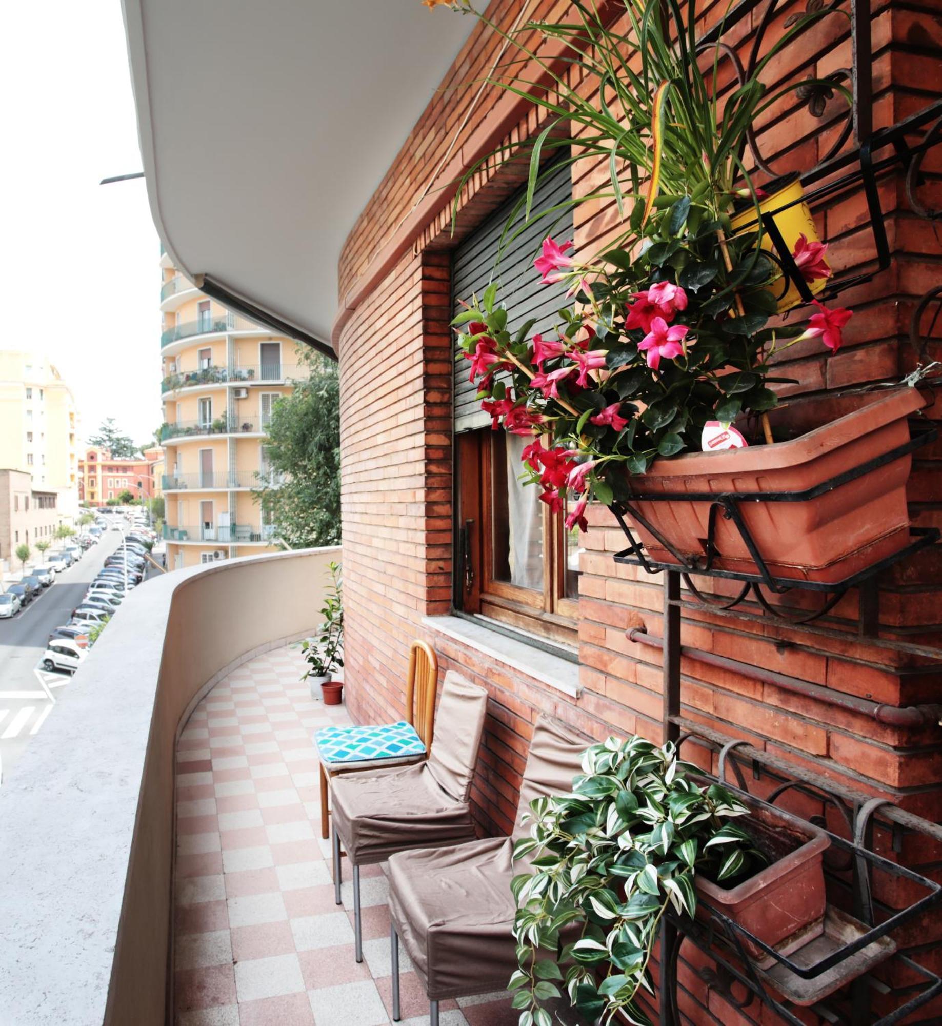 Luxurious Near Leilighet