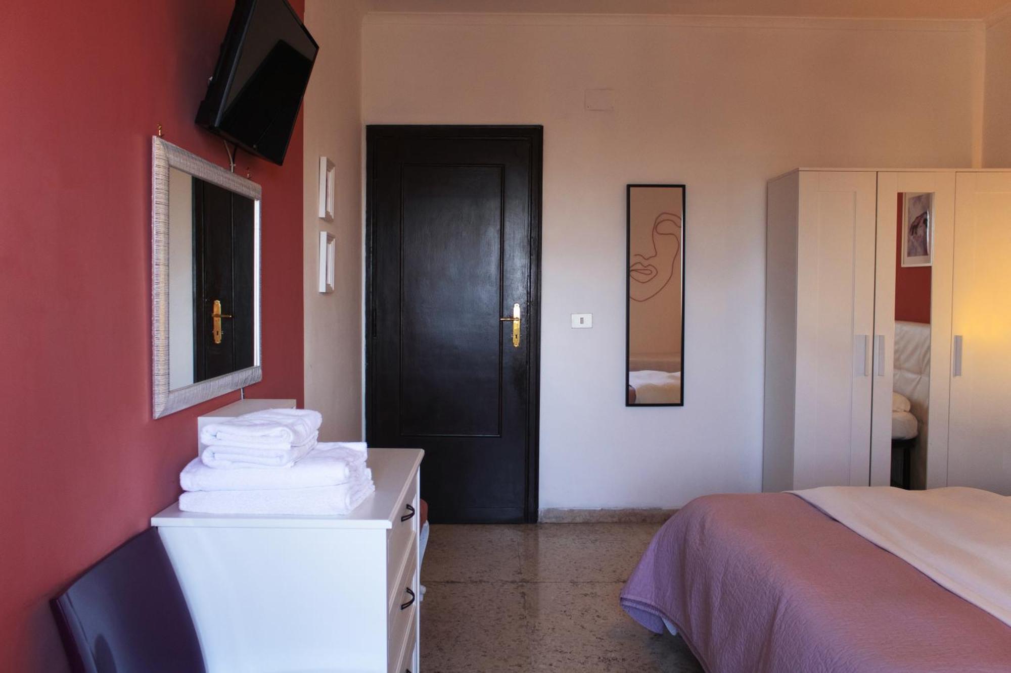 Piramide Terrace Bed & Breakfast 2*